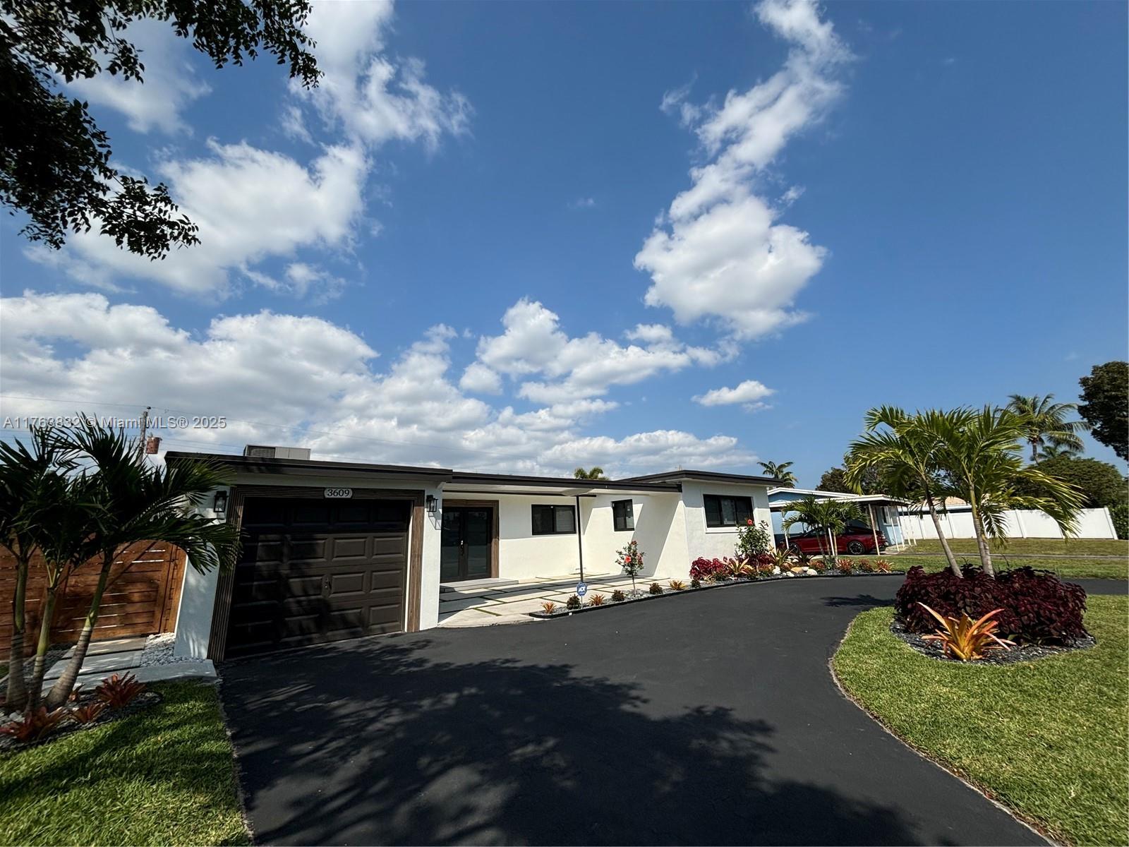 3609 Sw 23rd St, Fort Lauderdale, Broward County, Florida - 5 Bedrooms  
3 Bathrooms - 