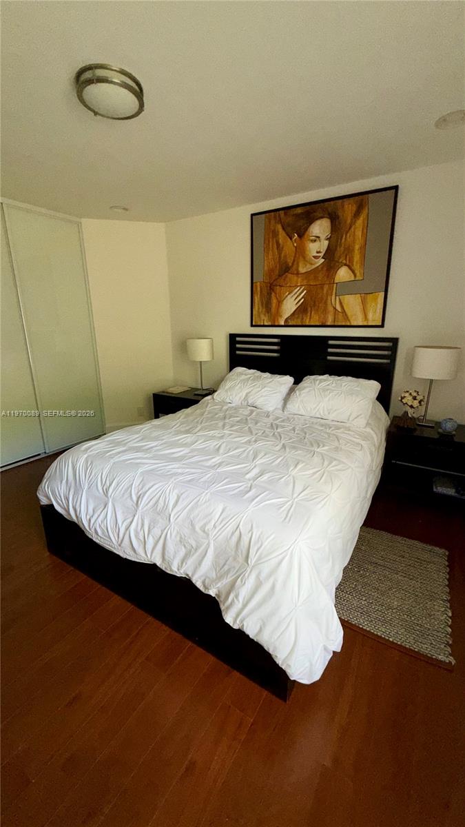 COUNTRY ISLES MANOR HOMES - Residential