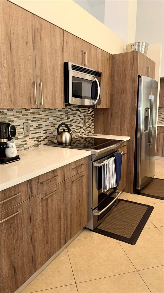 COUNTRY ISLES MANOR HOMES - Residential