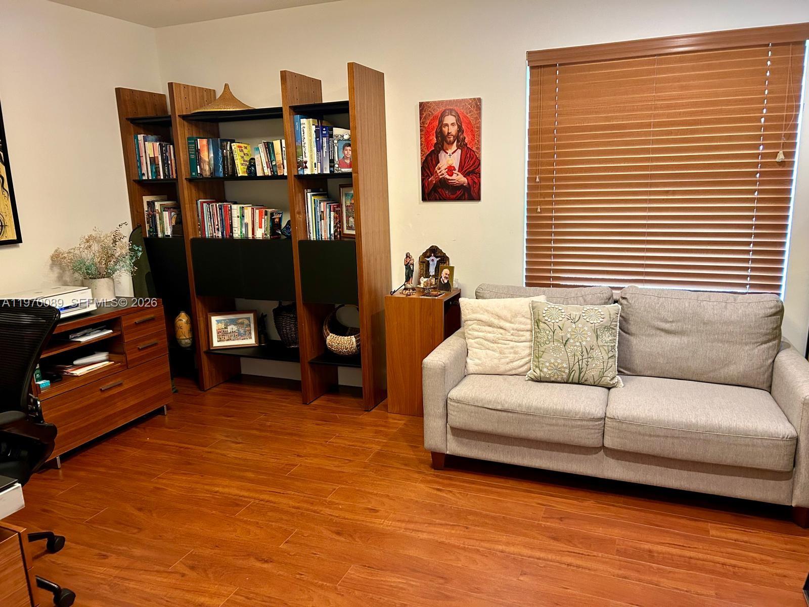 COUNTRY ISLES MANOR HOMES - Residential