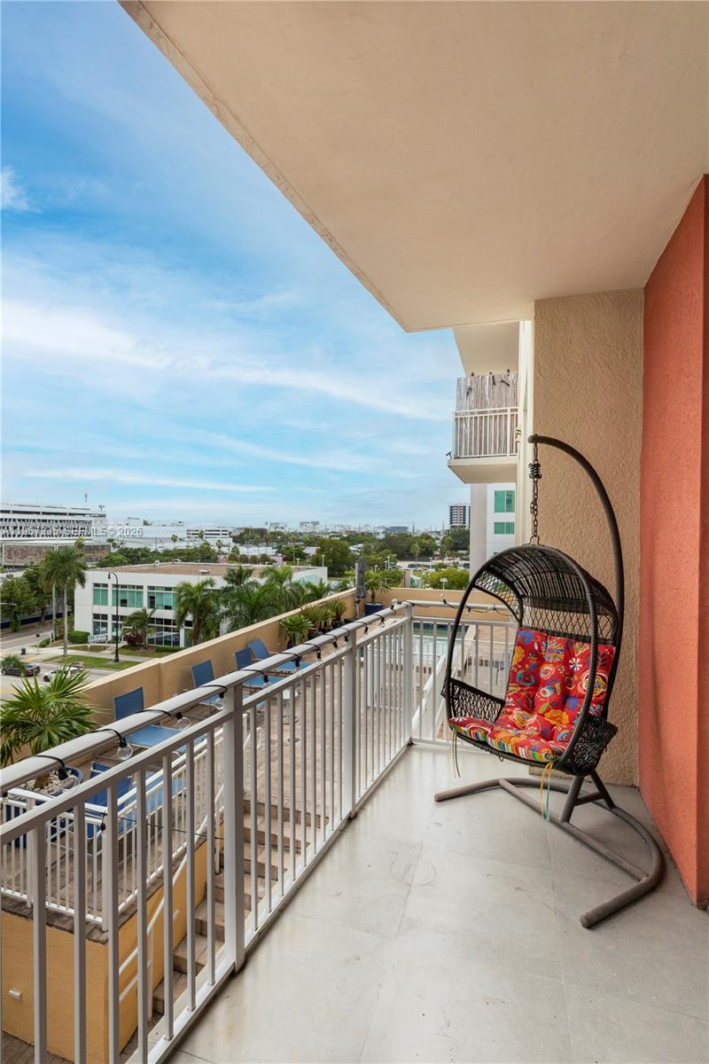 UPTOWN LOFTS CONDO - Residential