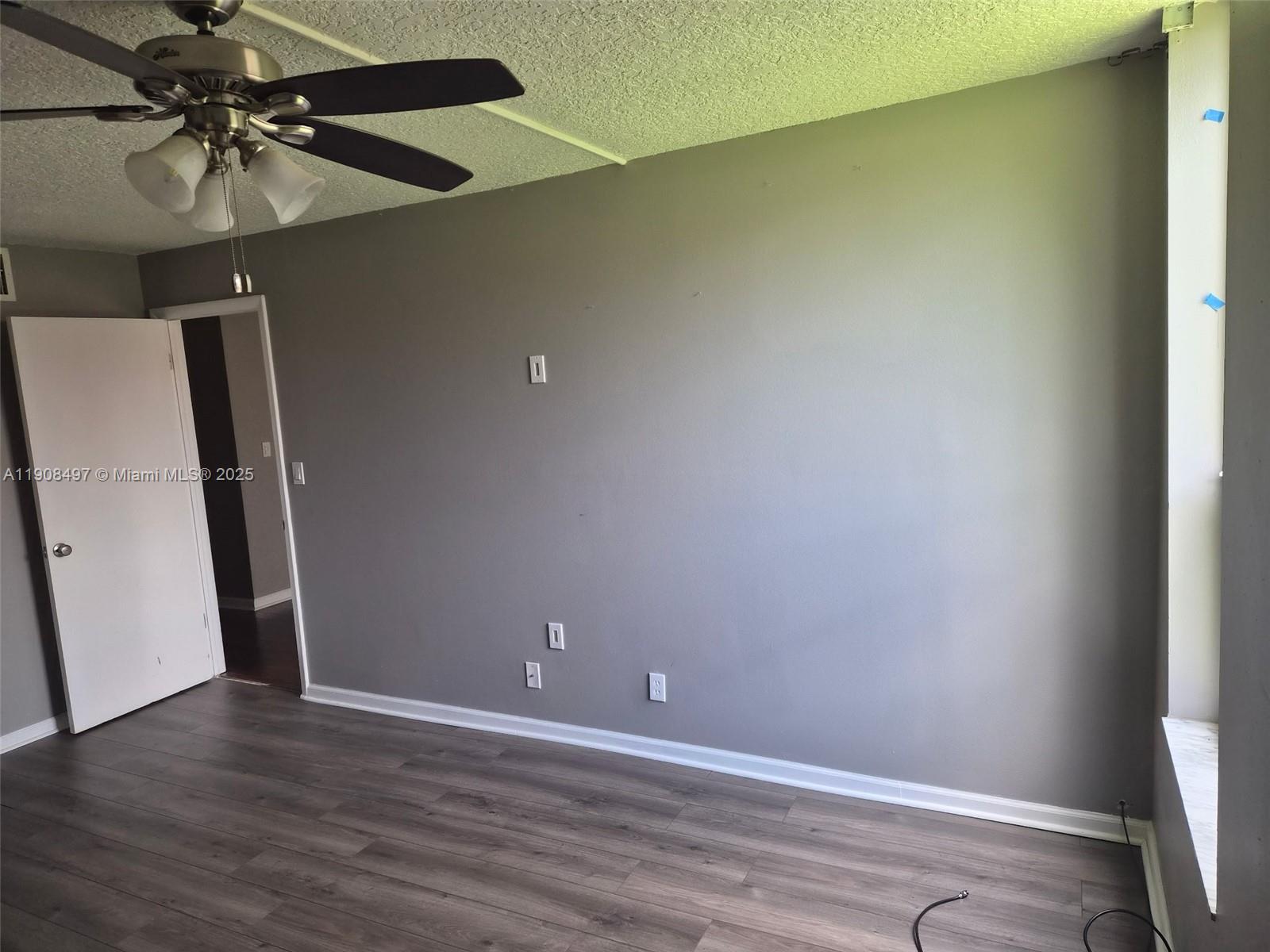 COUNTRY PINES CONDO - Residential