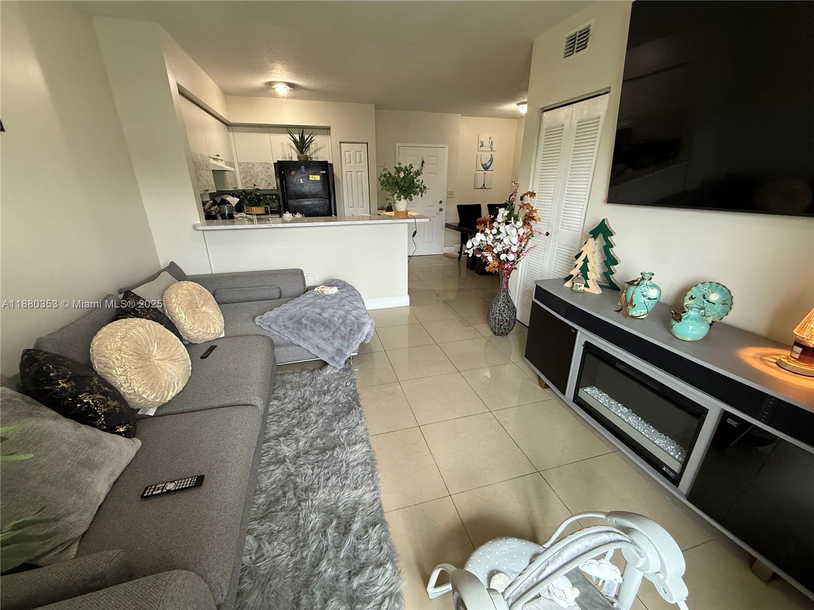 PARADISE POINTE CONDO - Residential