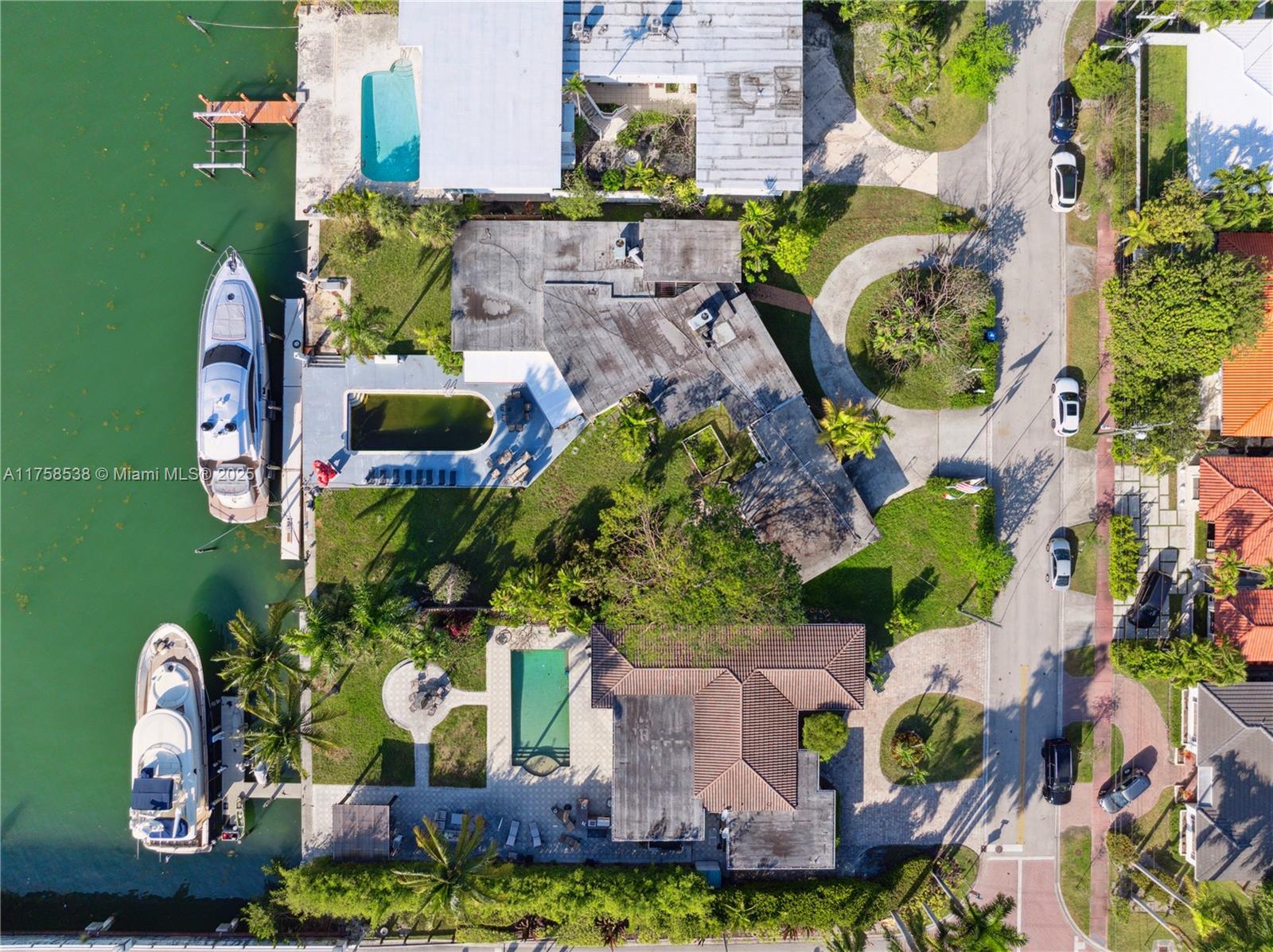 1000 S Shore Dr