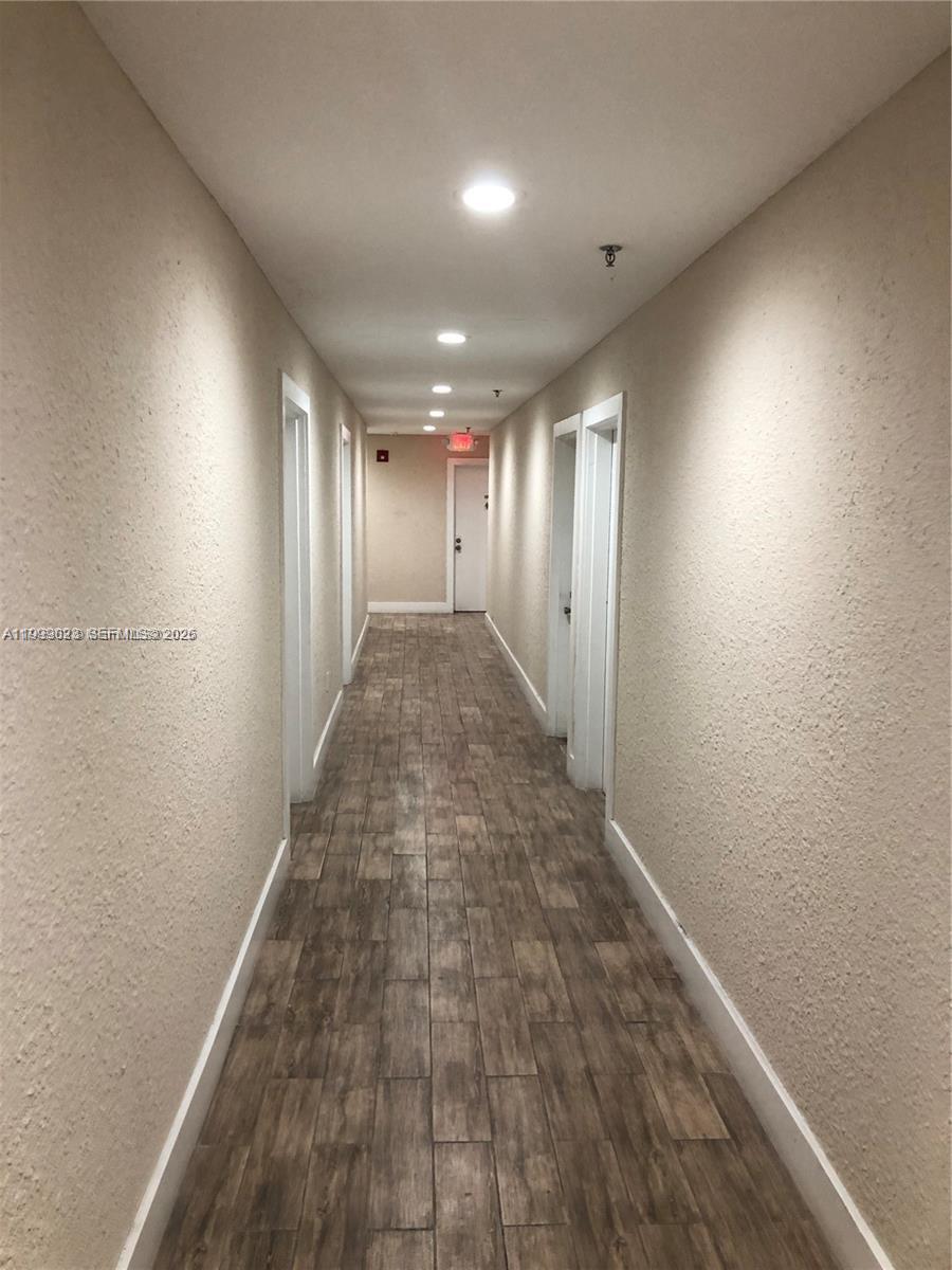 2730 Collins Ave 310