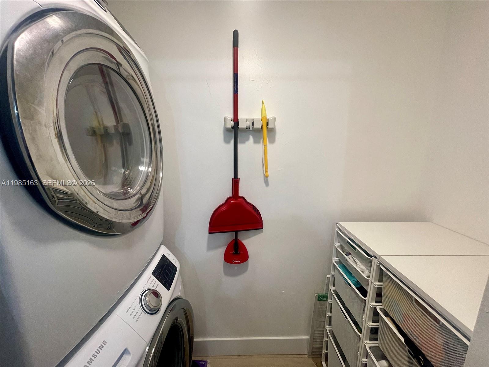 BRICKELL ROADS II TOWNHOU - Residential