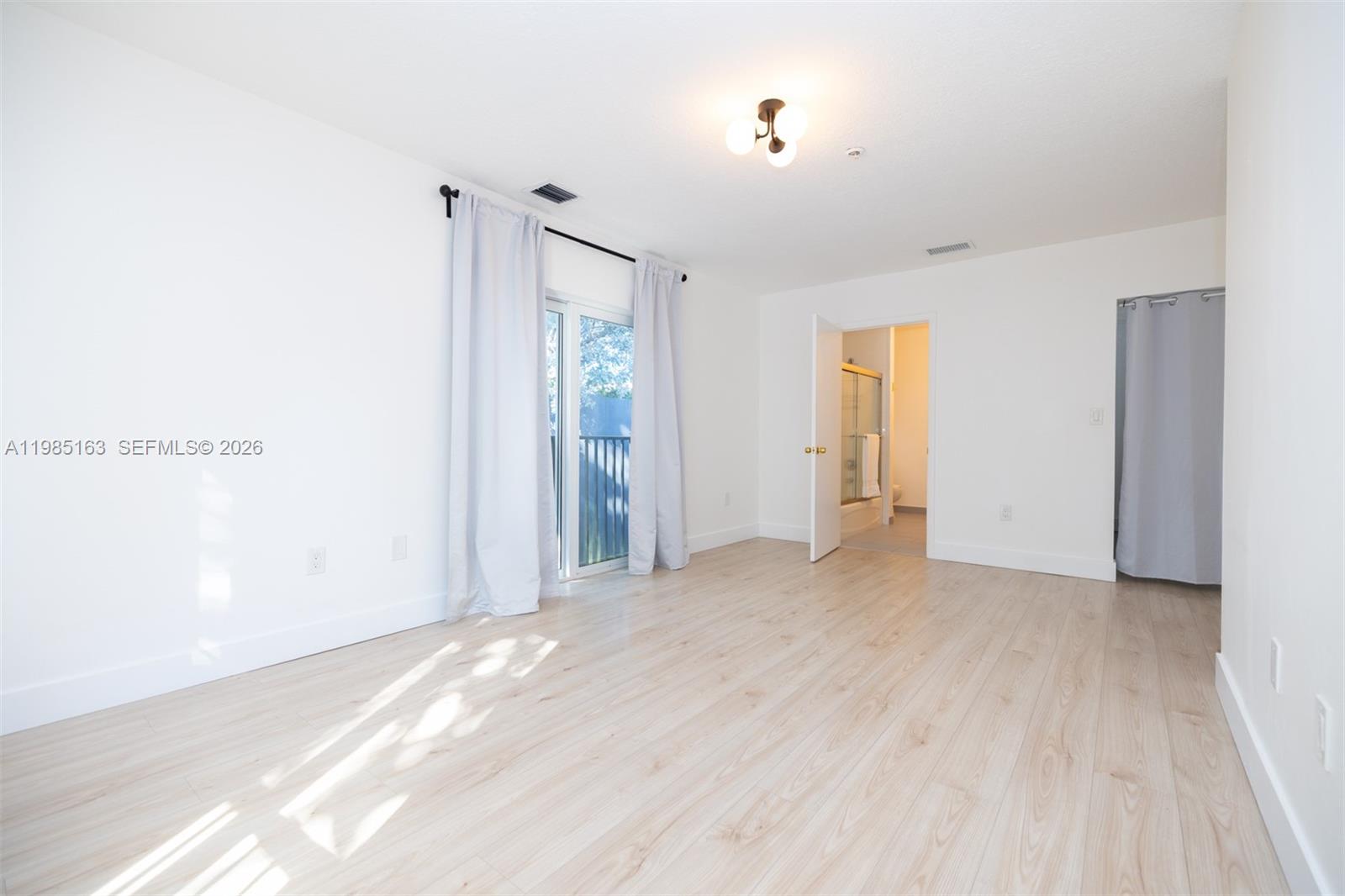 BRICKELL ROADS II TOWNHOU - Residential