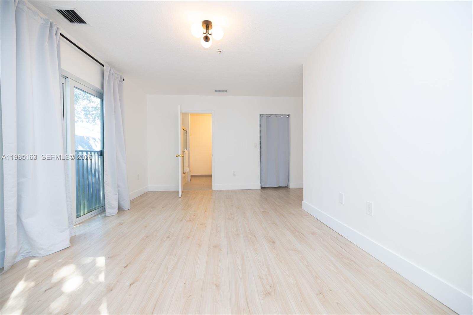 BRICKELL ROADS II TOWNHOU - Residential