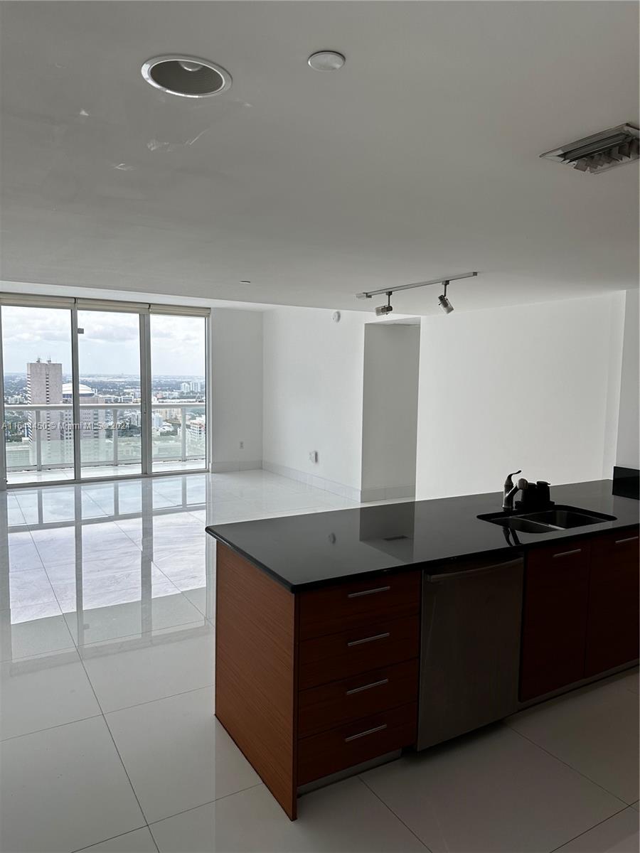 50 BISCAYNE CONDO - Residential