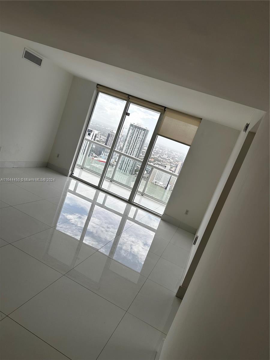 50 BISCAYNE CONDO - Residential