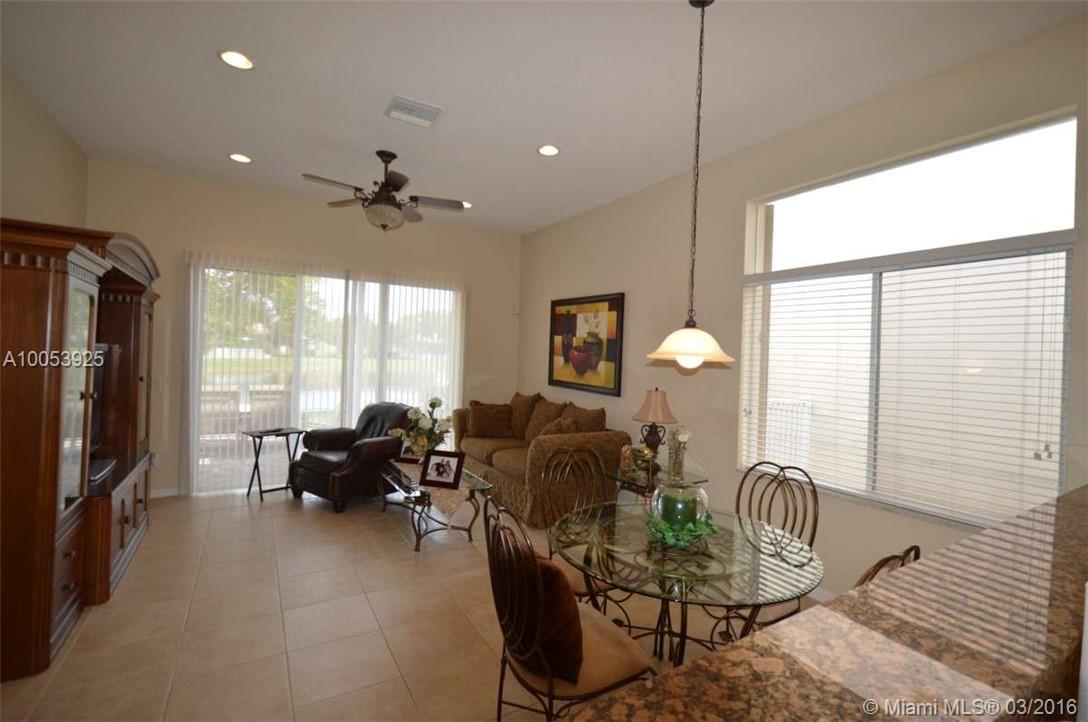 LAGUNA ISLES - Residential