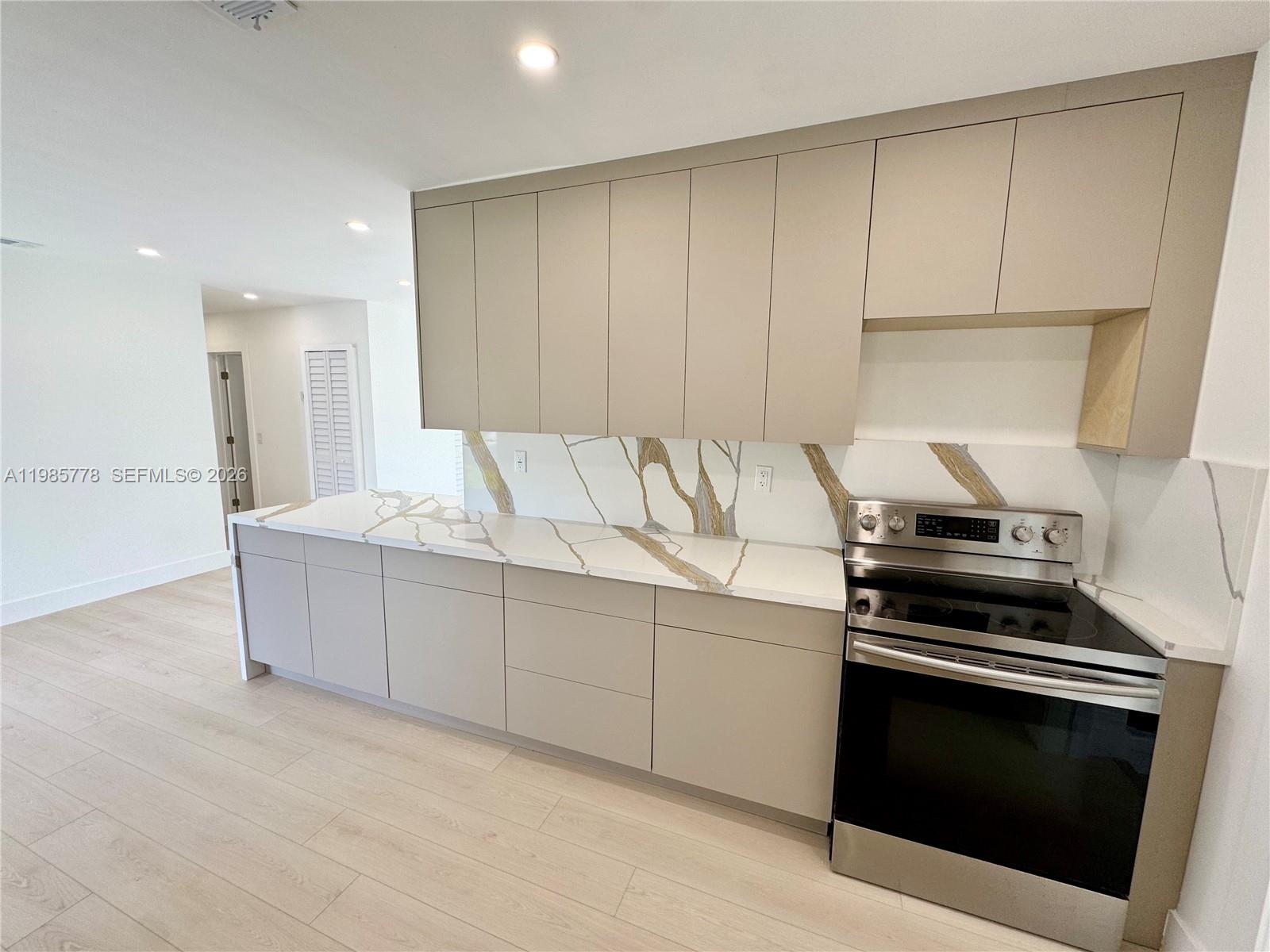 CAROL CITY - Residential