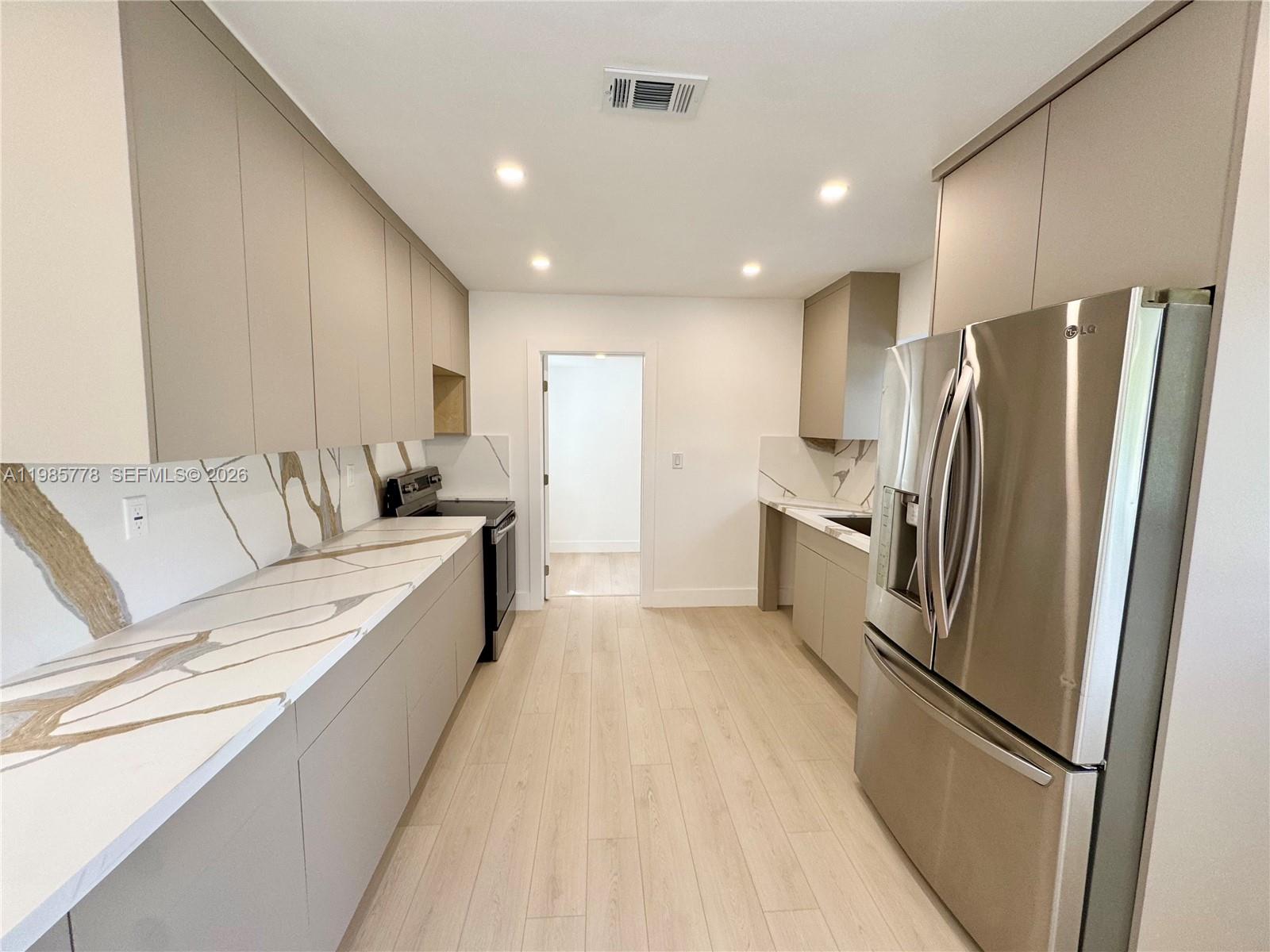 CAROL CITY - Residential