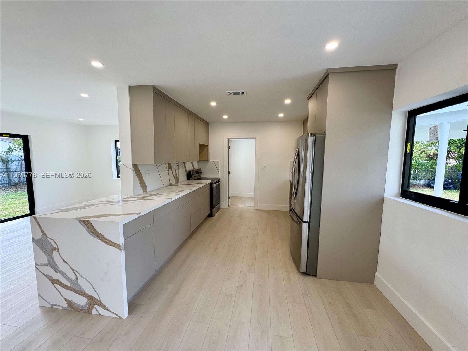 CAROL CITY - Residential