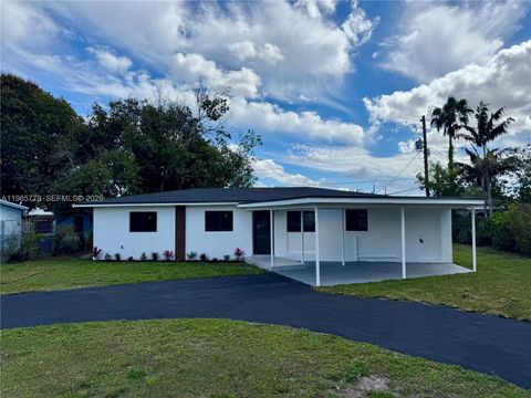 3810 NW 173rd Ter Miami Gardens FL 33055