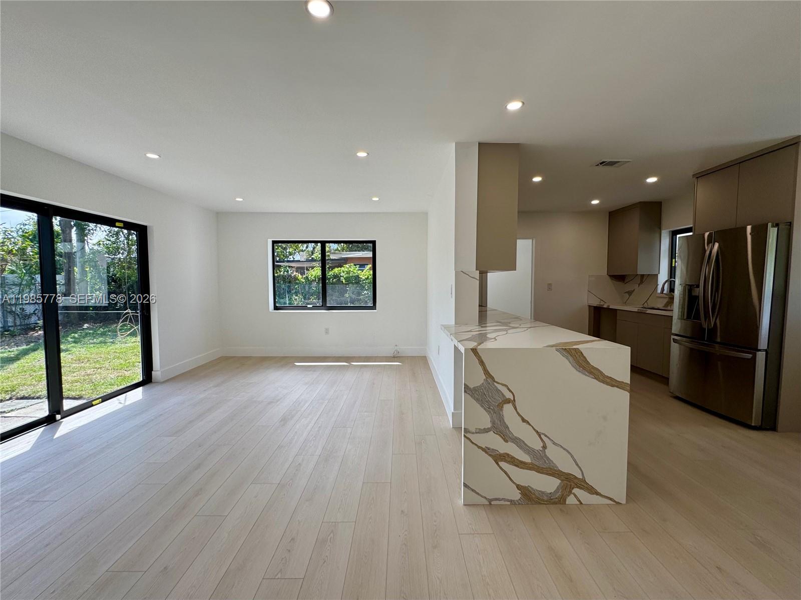 CAROL CITY - Residential