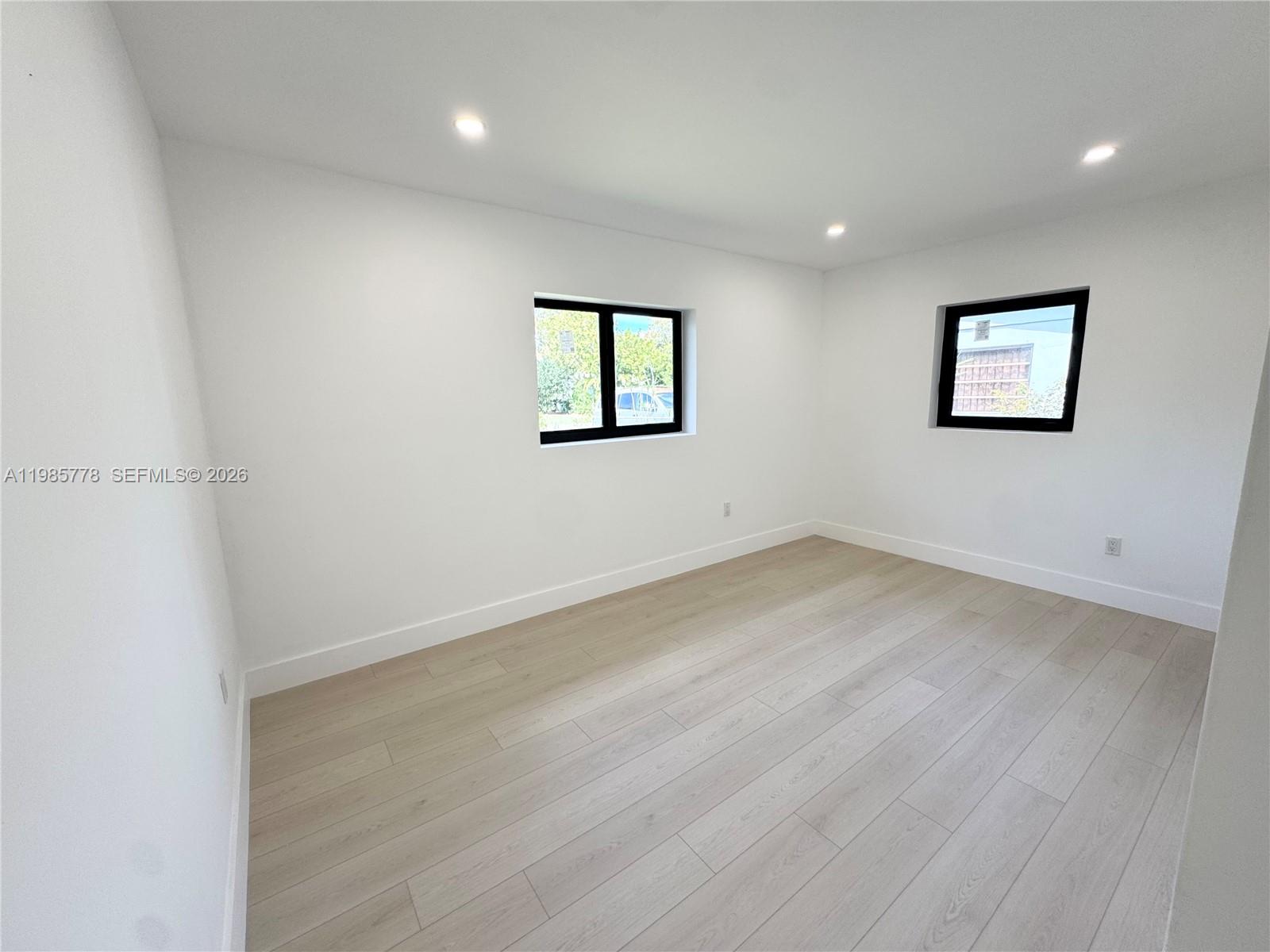 CAROL CITY - Residential