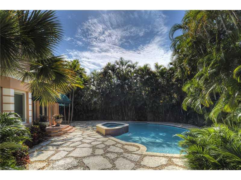 FLAMINGO TERRACE EXT - Residential