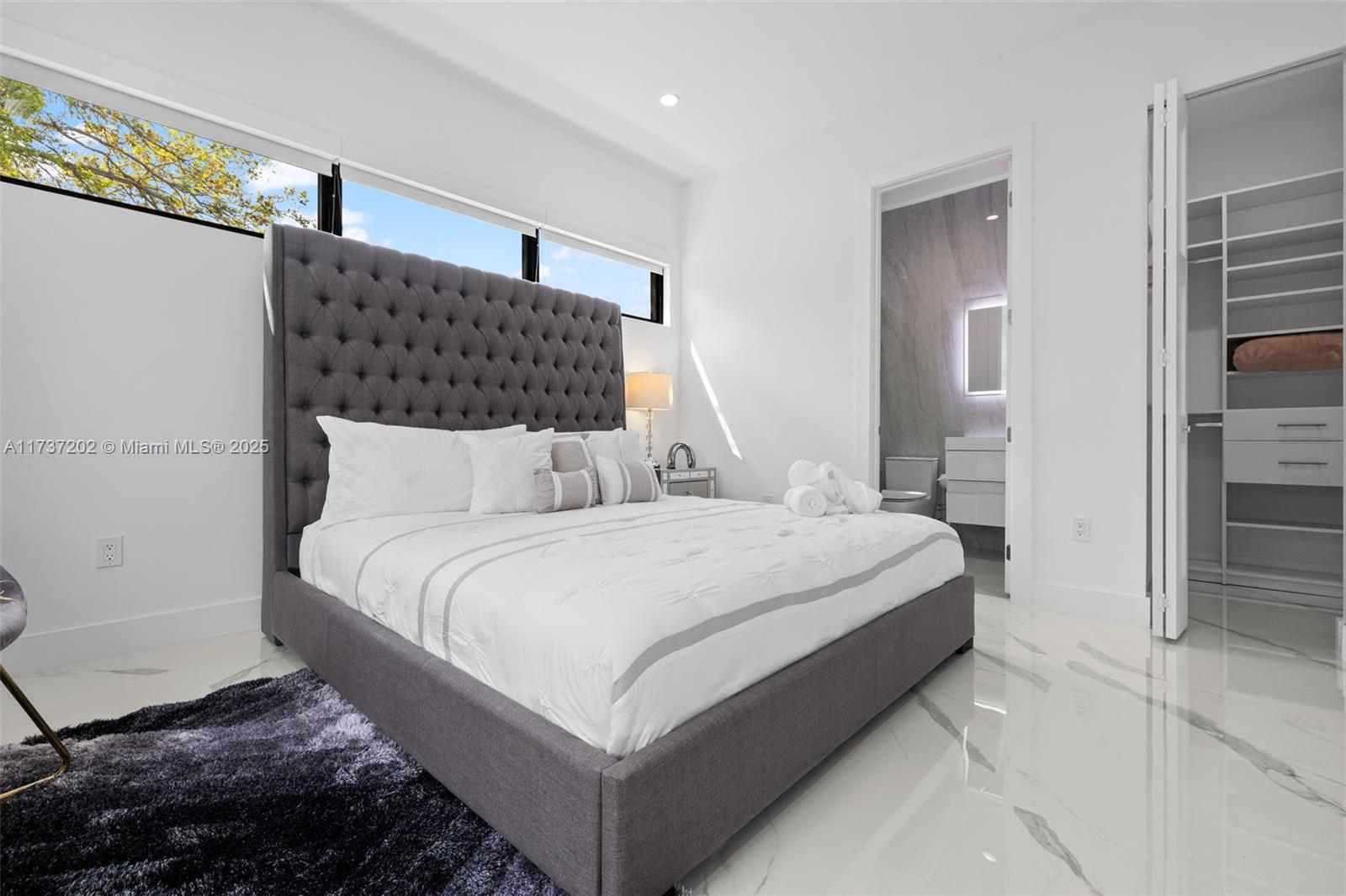 RIVERSIDE ADD AMEN PLAT - Residential