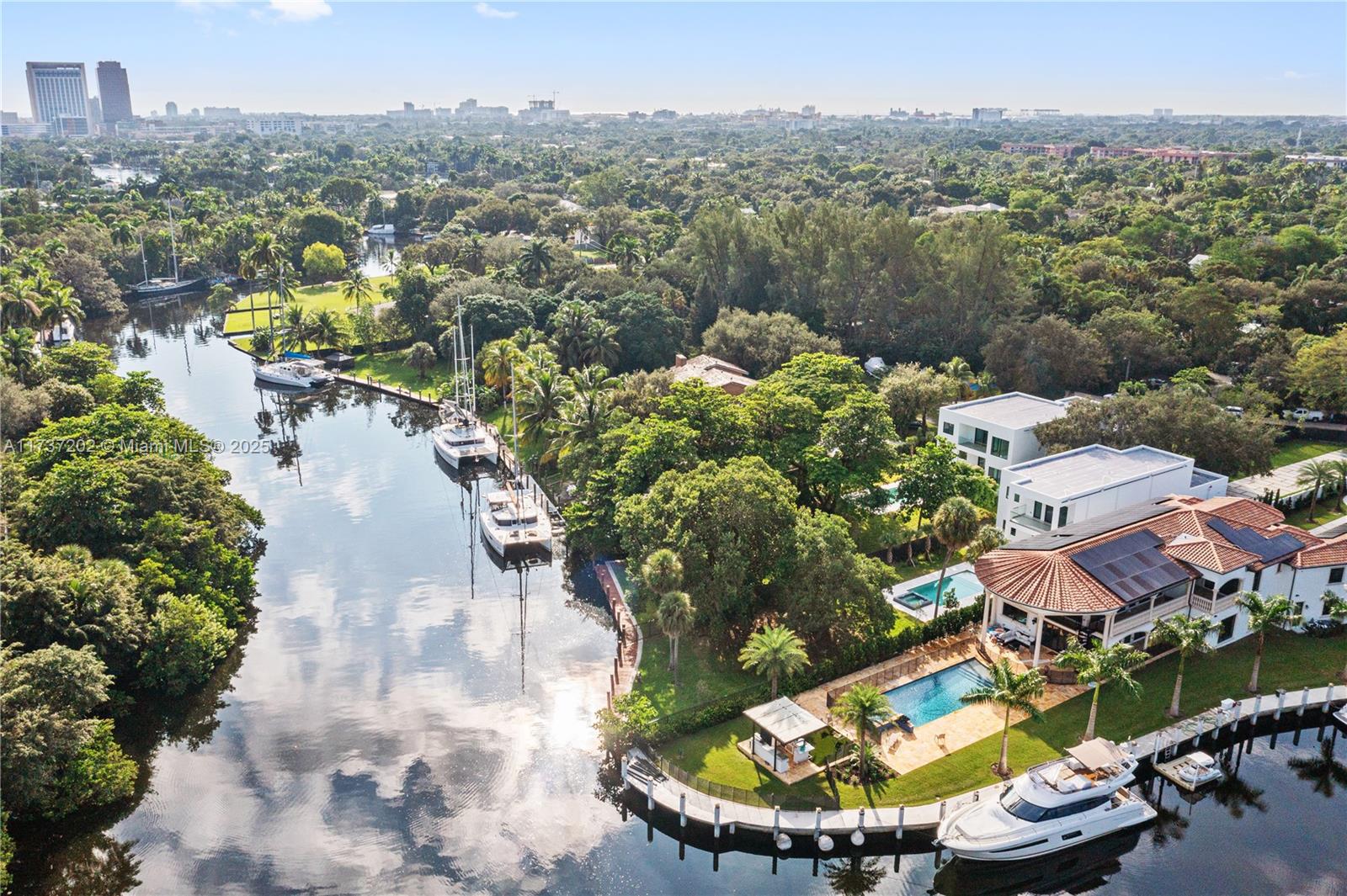 RIVERSIDE ADD AMEN PLAT - Residential