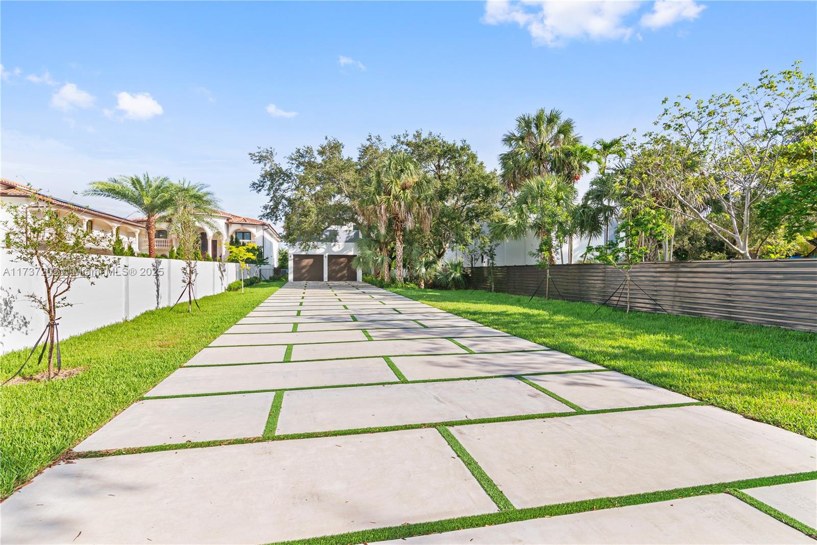 RIVERSIDE ADD AMEN PLAT - Residential