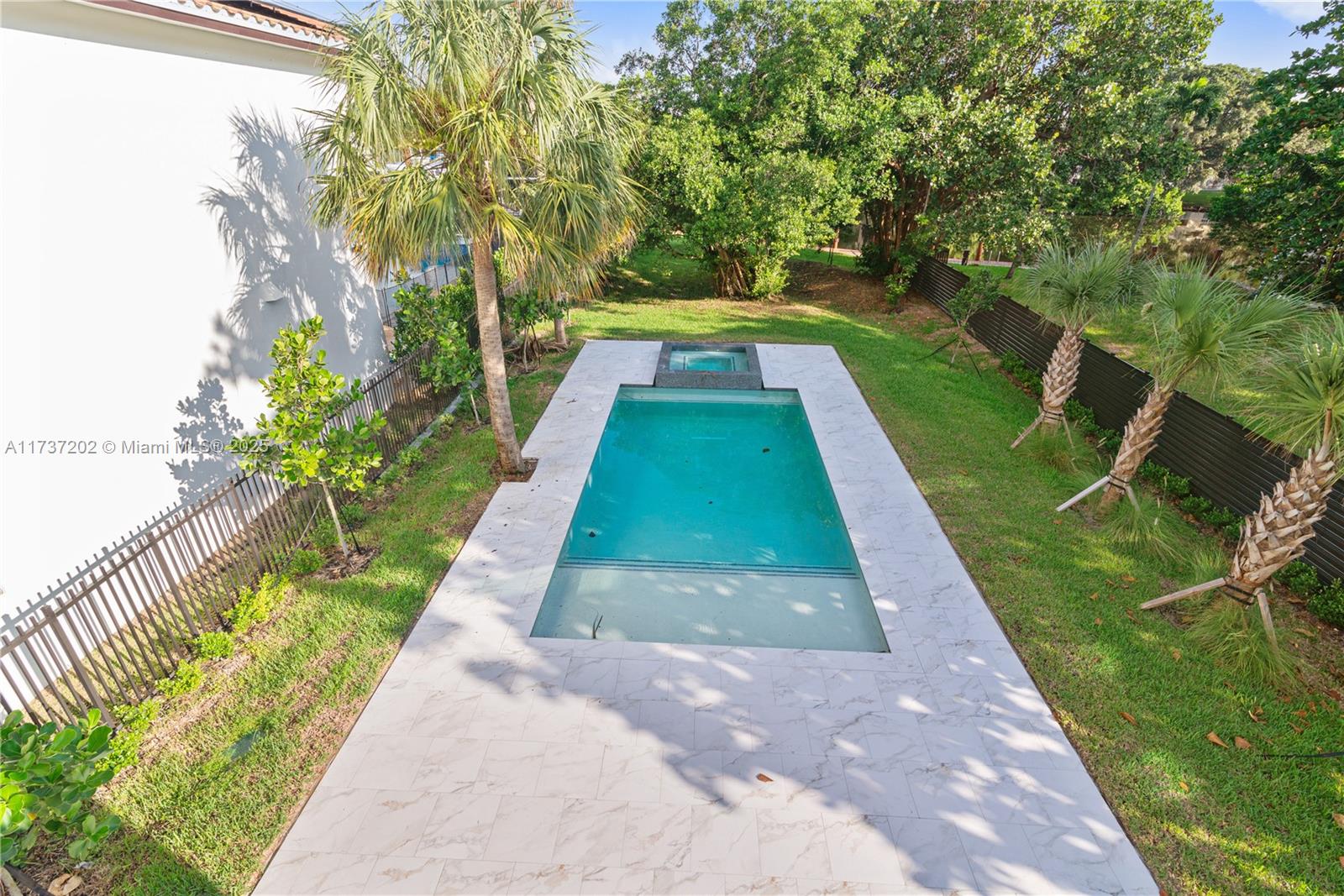 RIVERSIDE ADD AMEN PLAT - Residential