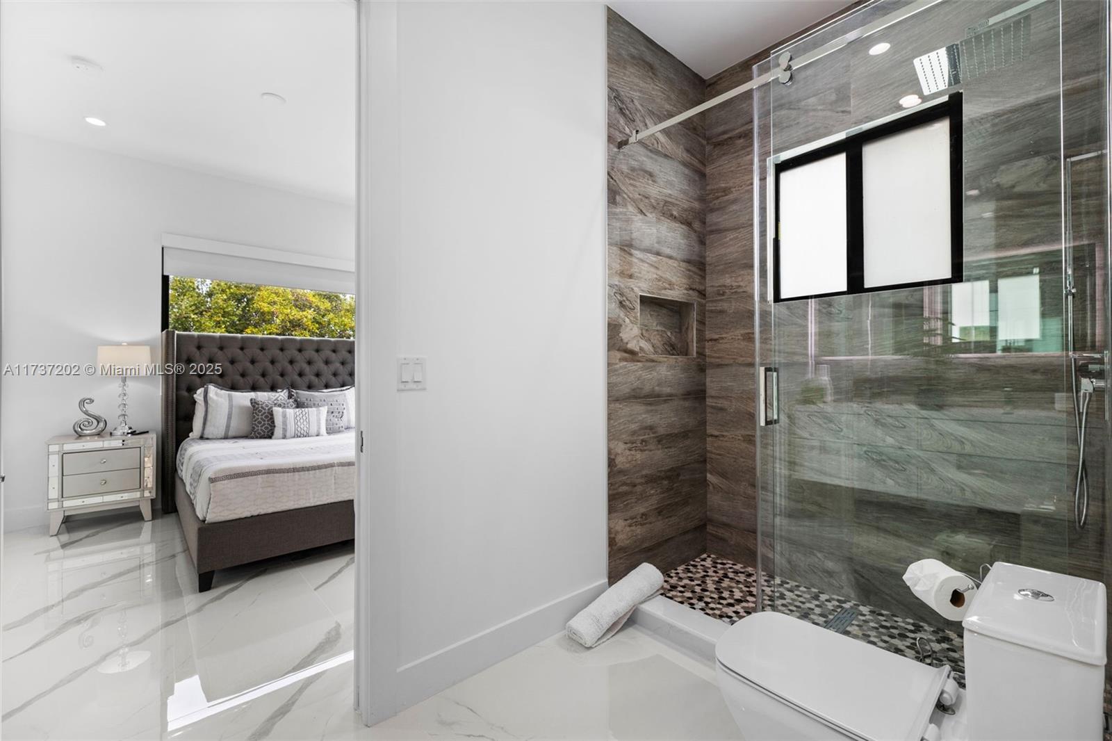 RIVERSIDE ADD AMEN PLAT - Residential