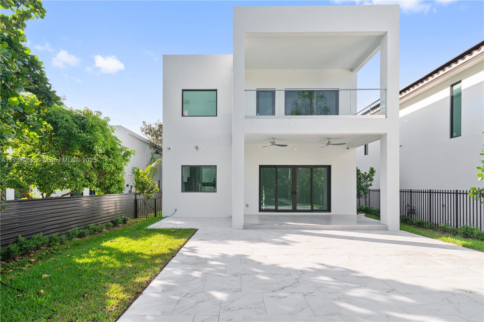 RIVERSIDE ADD AMEN PLAT - Residential