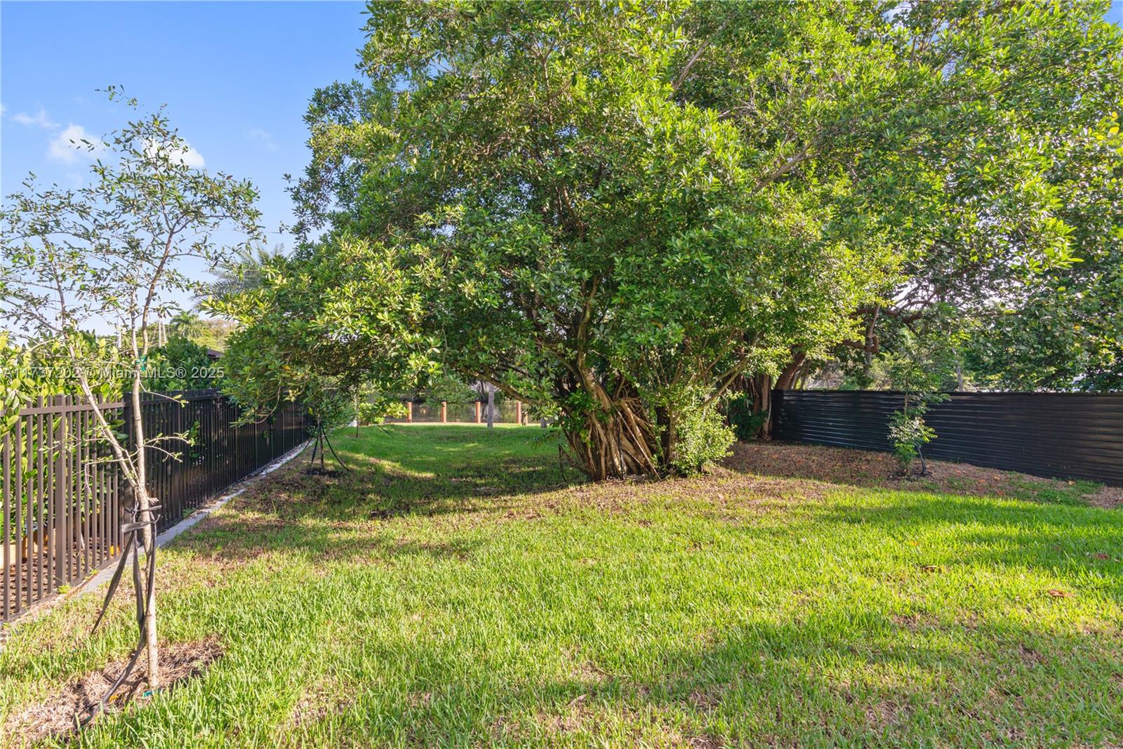 RIVERSIDE ADD AMEN PLAT - Residential