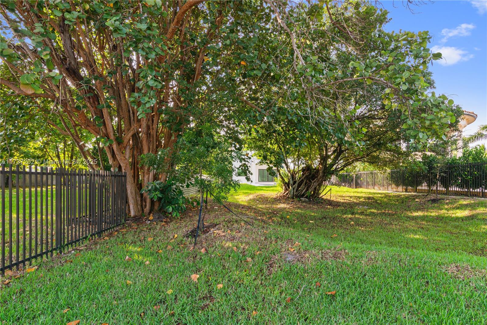 RIVERSIDE ADD AMEN PLAT - Residential