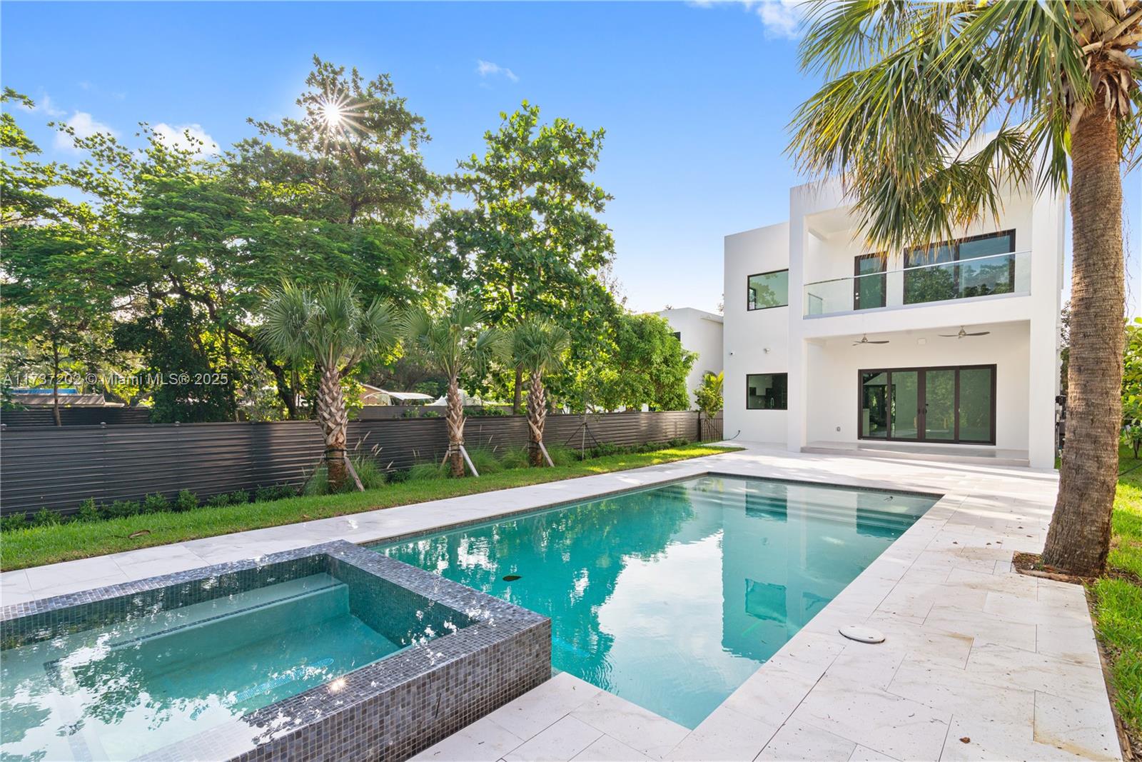 RIVERSIDE ADD AMEN PLAT - Residential
