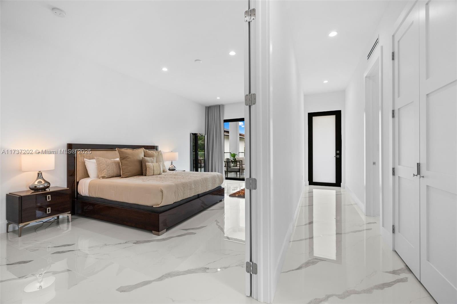 RIVERSIDE ADD AMEN PLAT - Residential