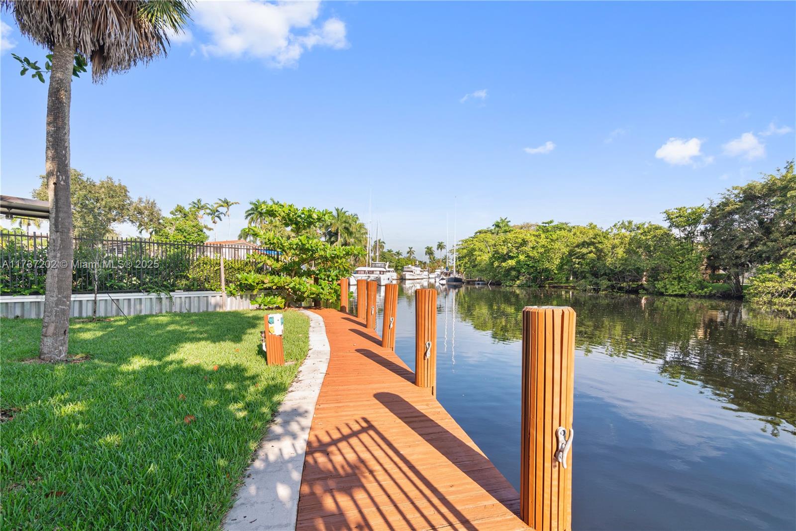 RIVERSIDE ADD AMEN PLAT - Residential
