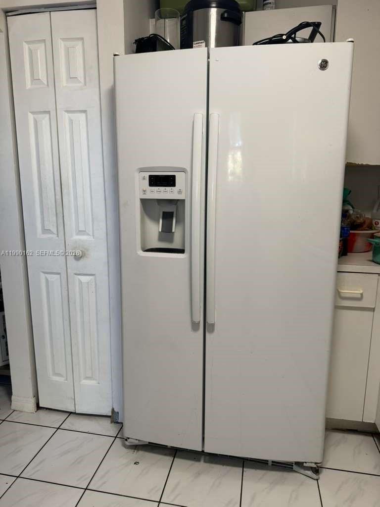 VILLAS AT BRISTOL PARK CO - Residential