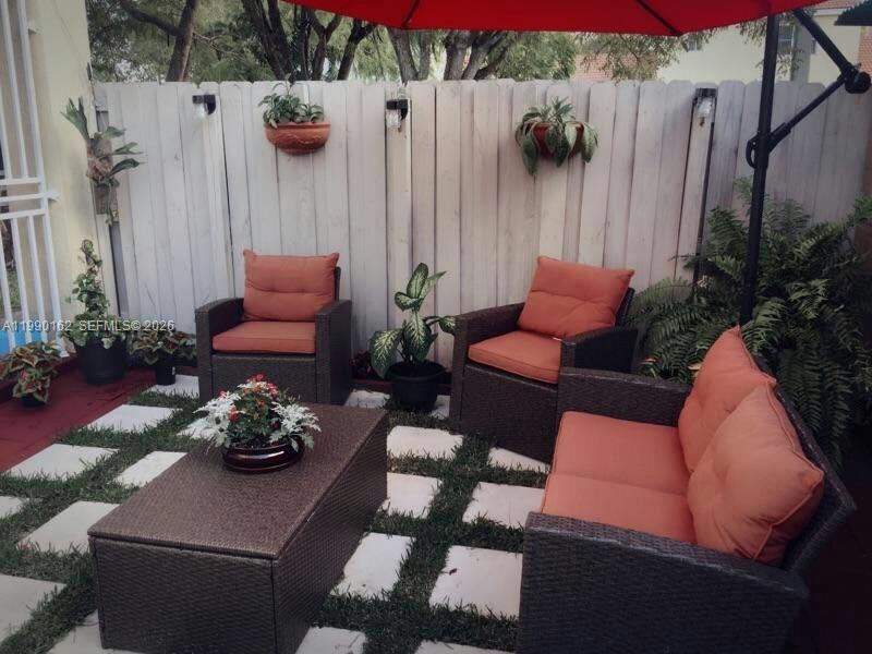 VILLAS AT BRISTOL PARK CO - Residential