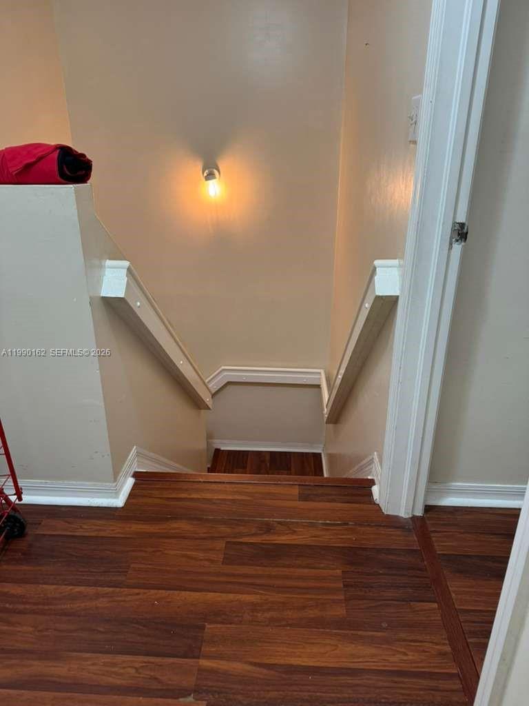 VILLAS AT BRISTOL PARK CO - Residential