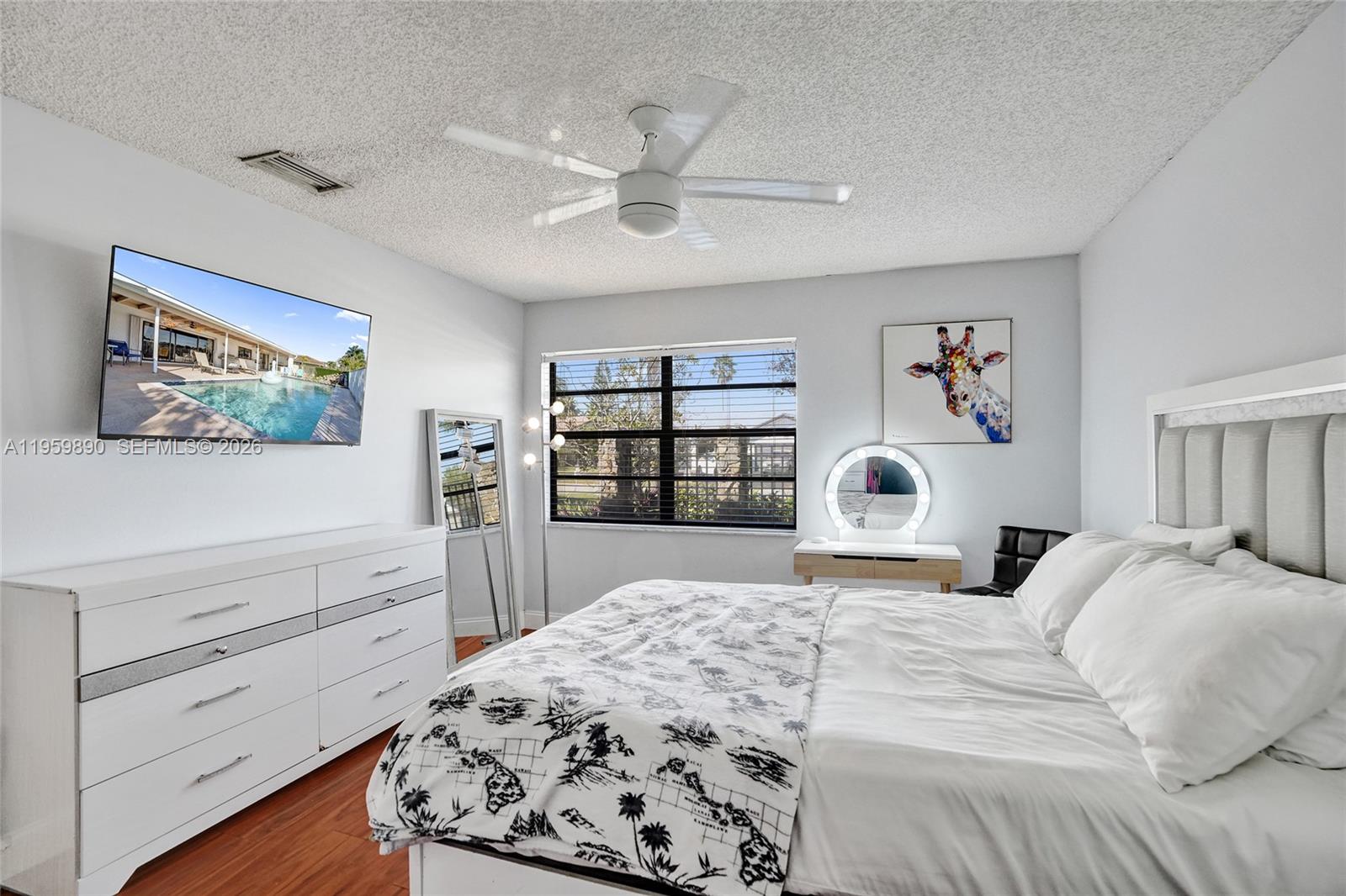 OAK WOOD - Residential