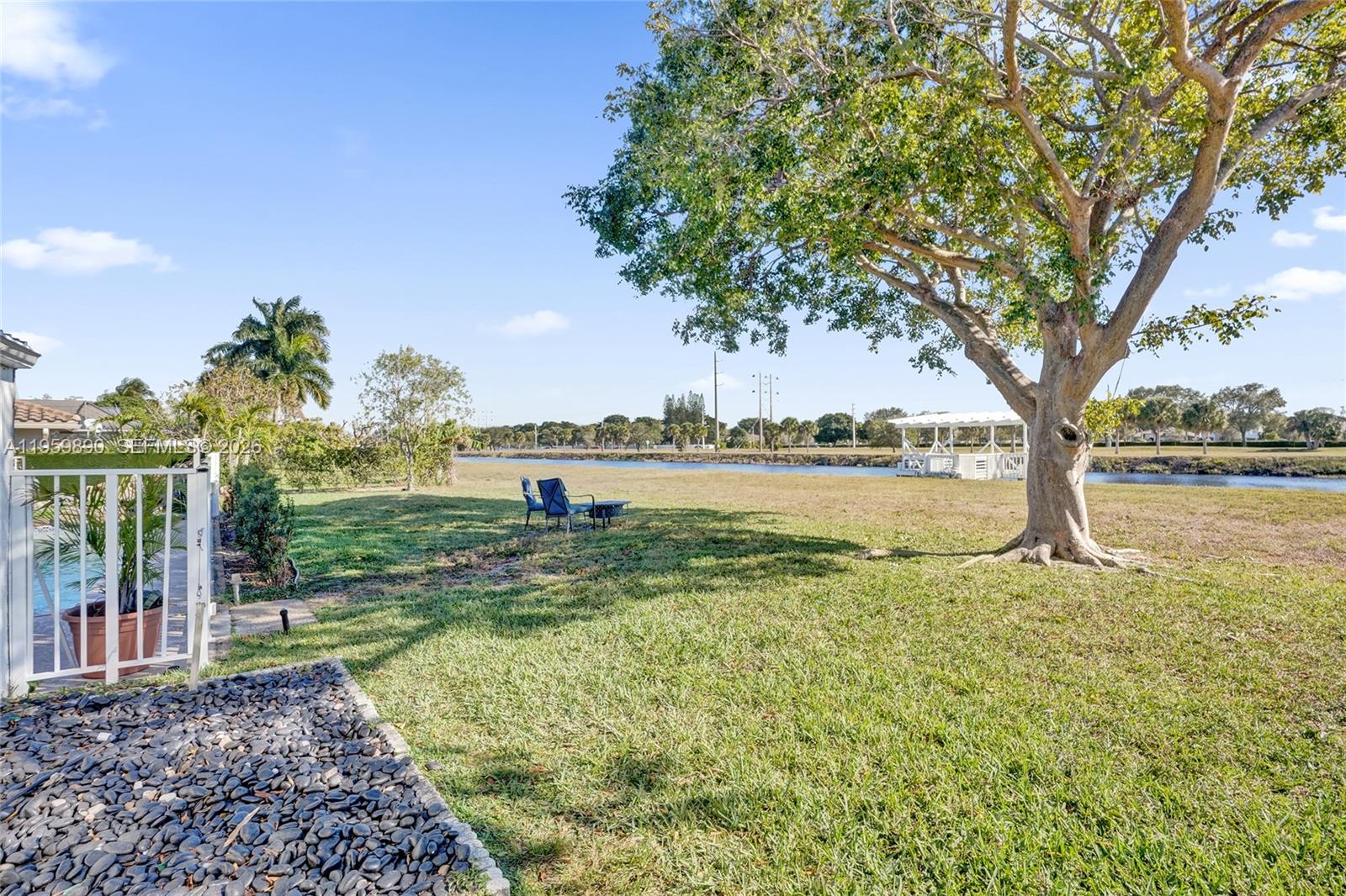 OAK WOOD - Residential