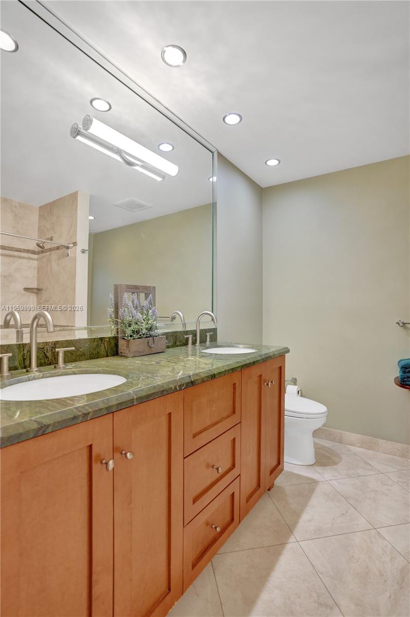 OAK WOOD - Residential