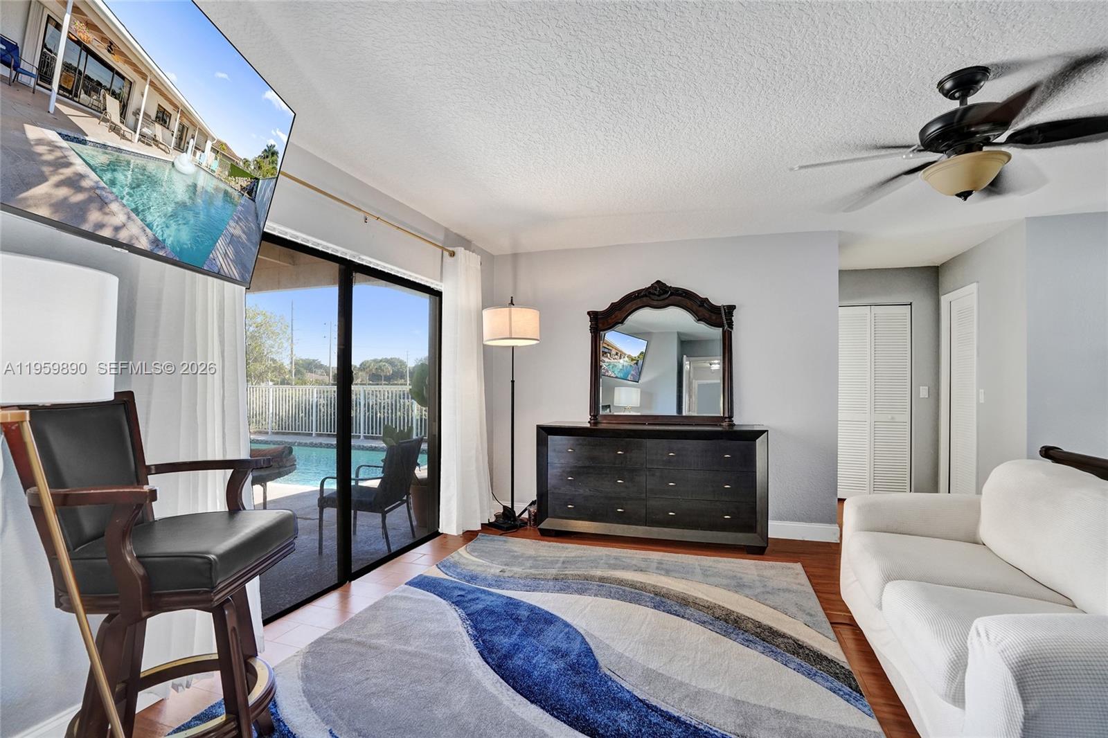 OAK WOOD - Residential