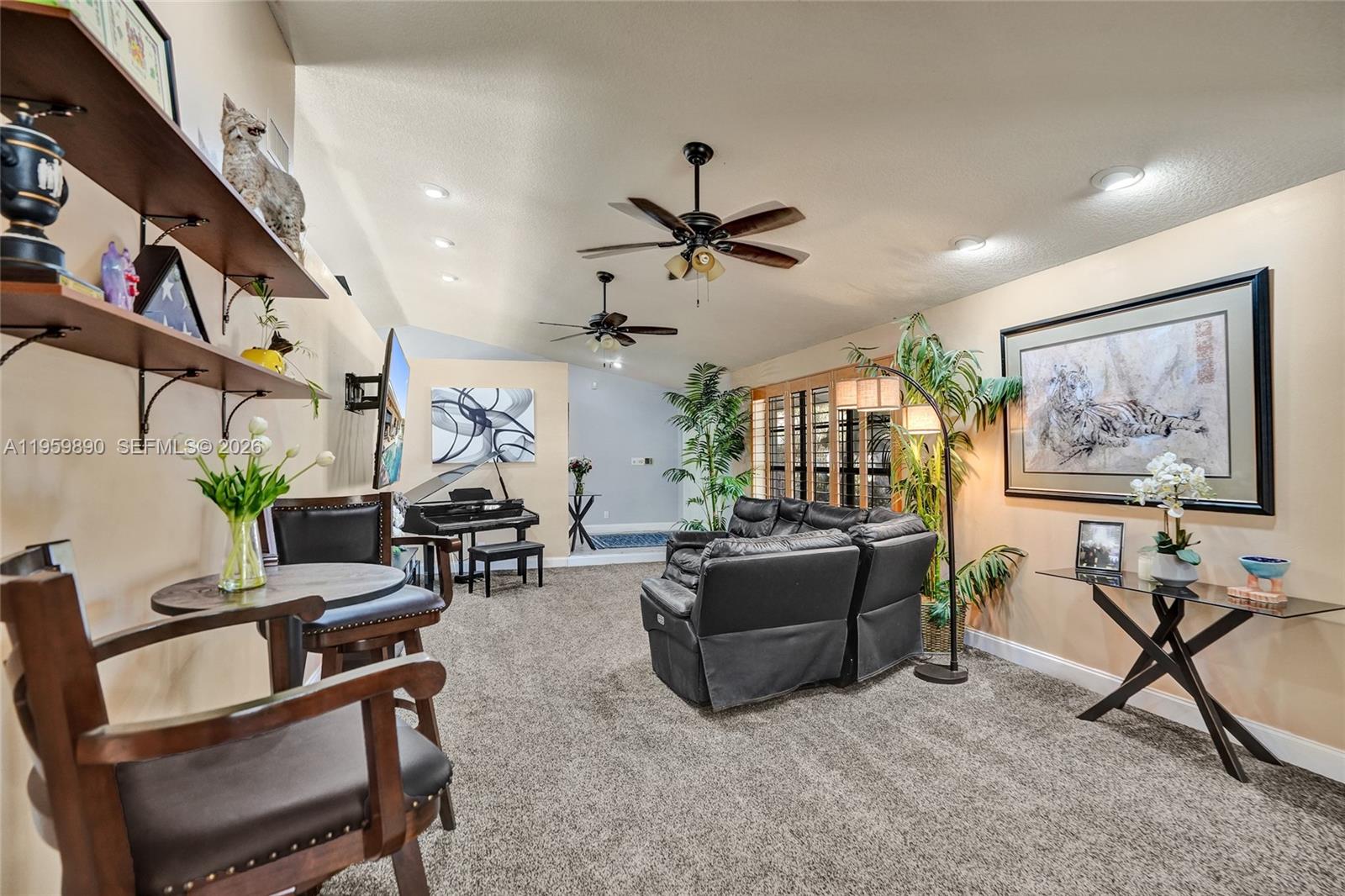 OAK WOOD - Residential