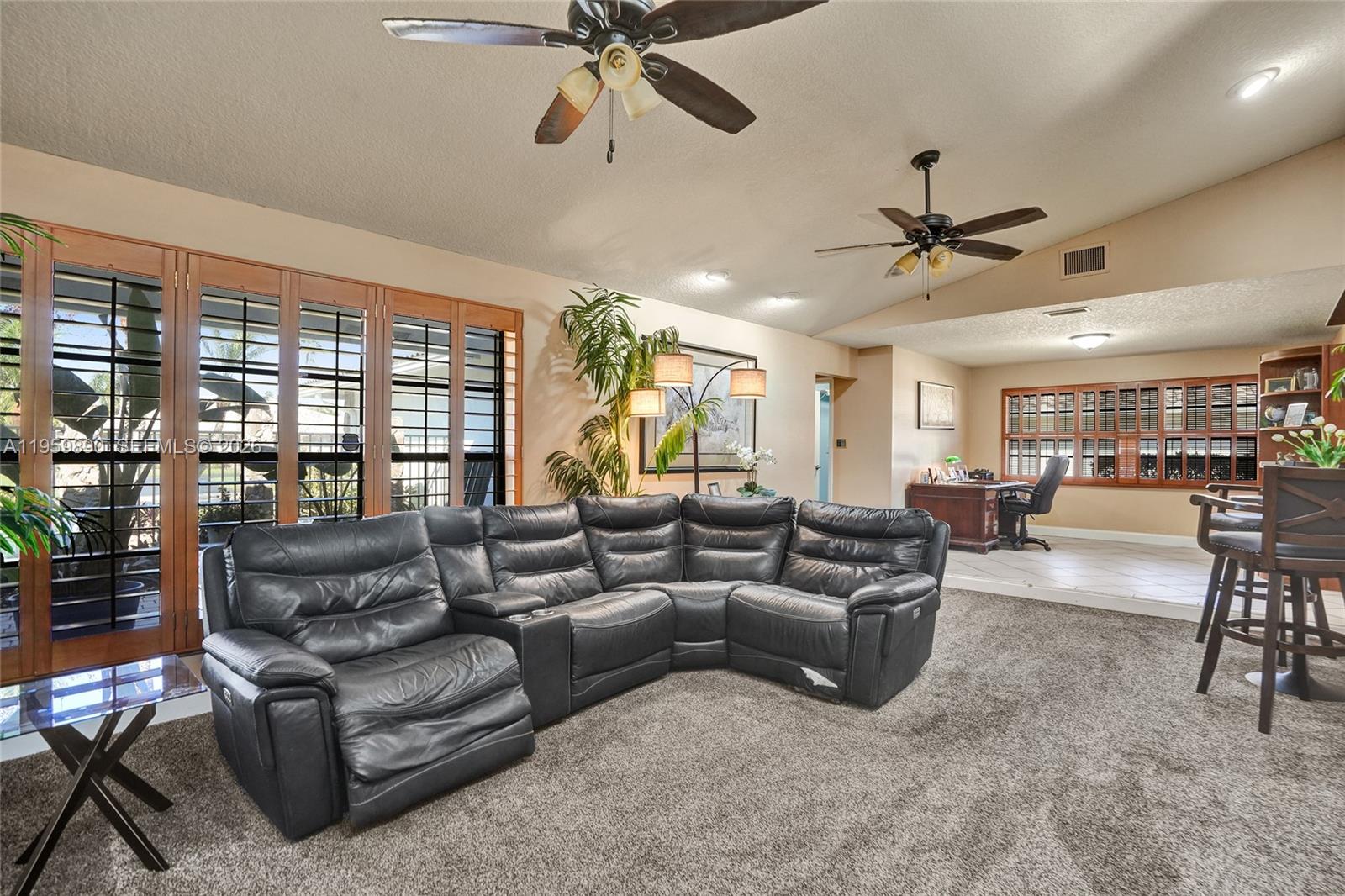 OAK WOOD - Residential