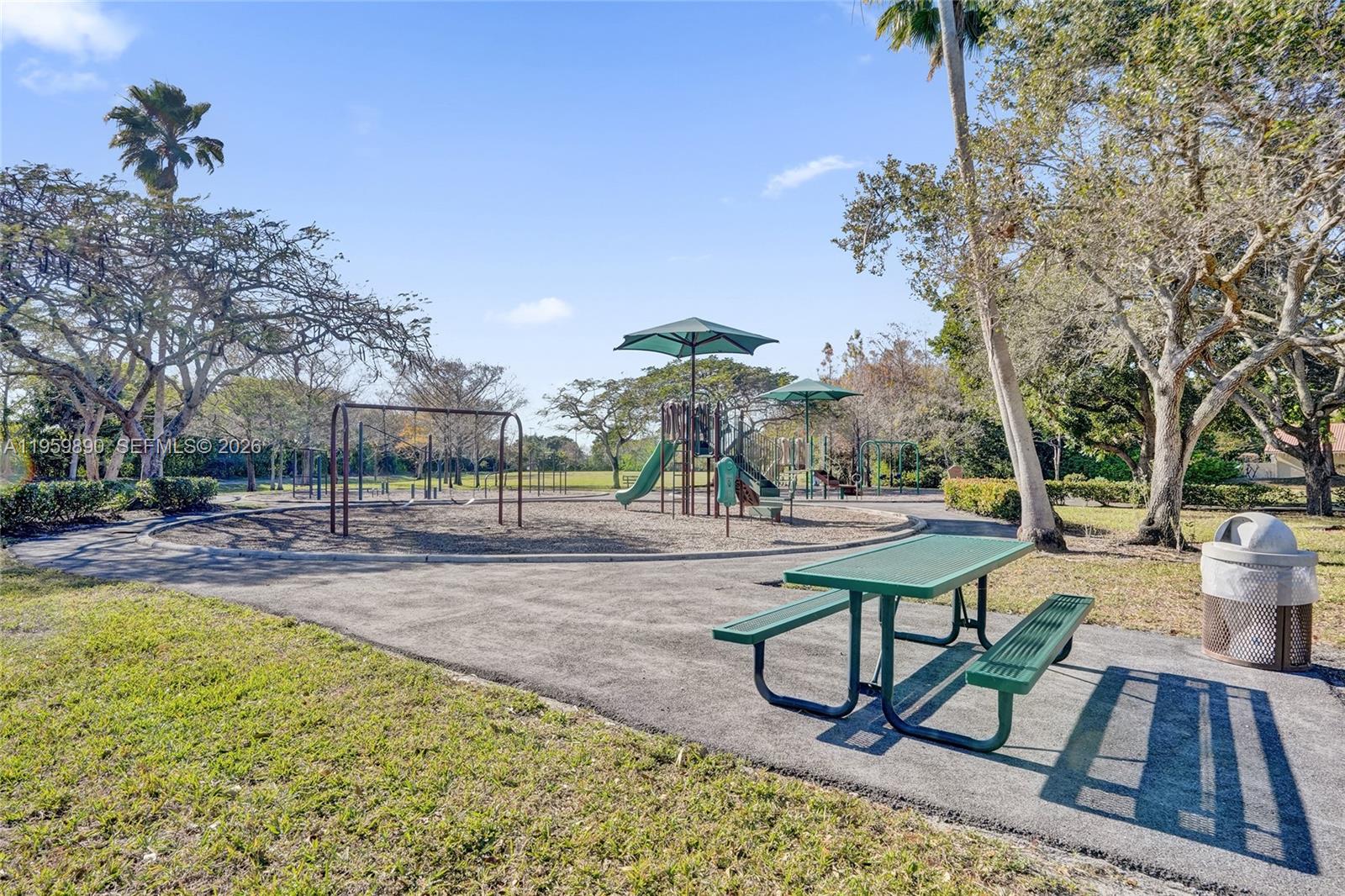 OAK WOOD - Residential