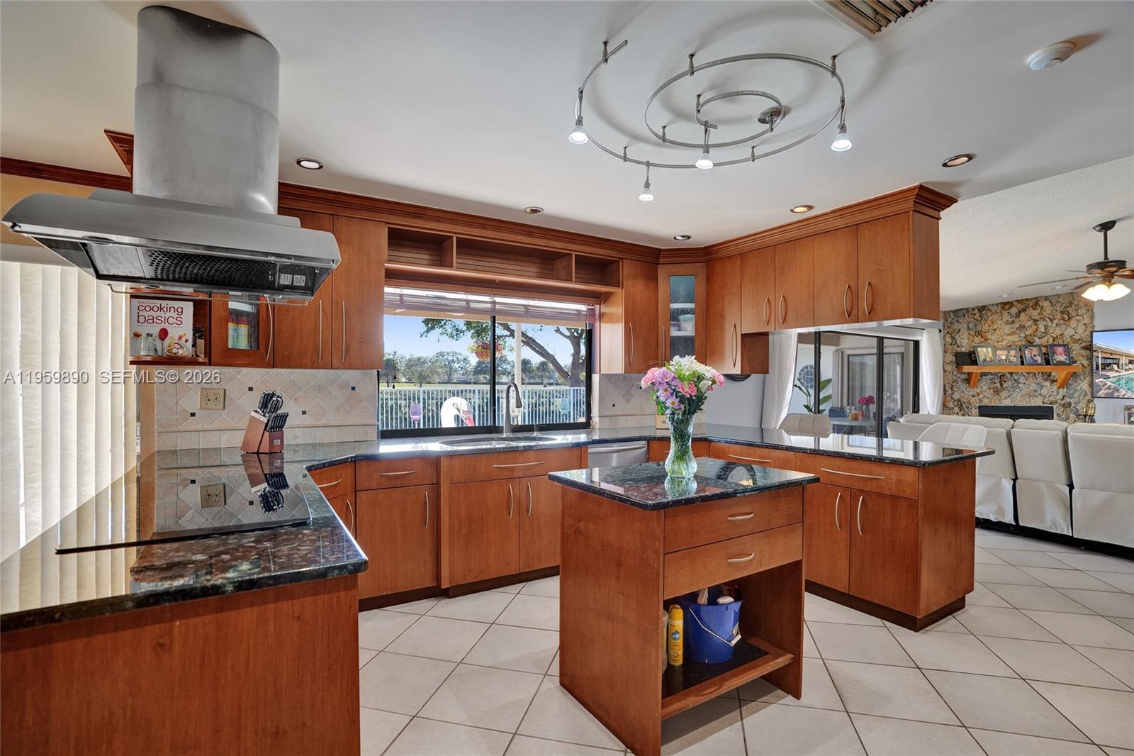 OAK WOOD - Residential