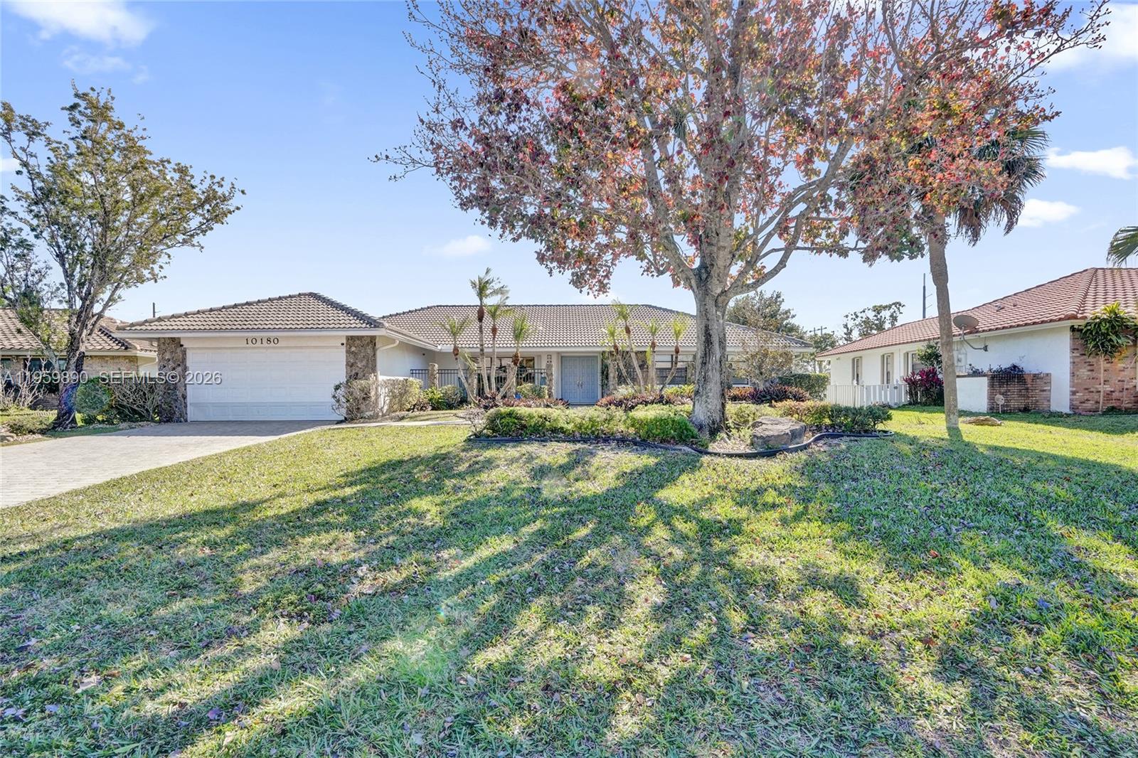 OAK WOOD - Residential