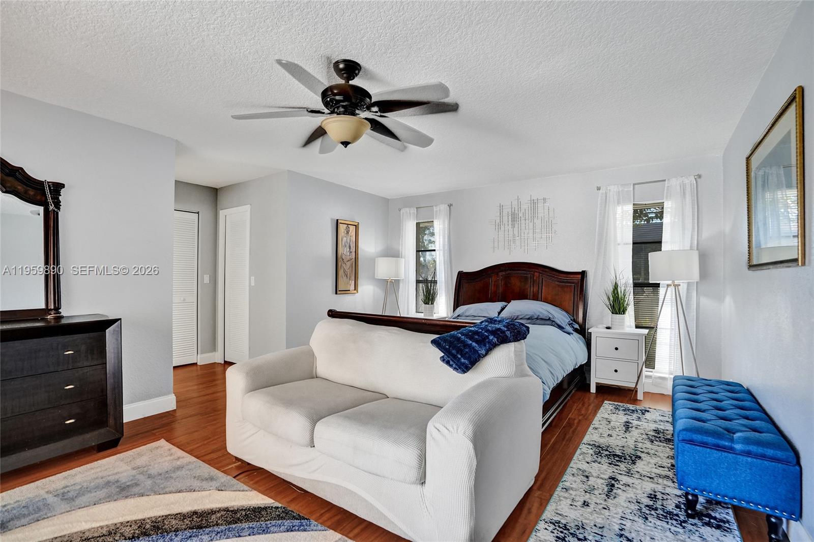 OAK WOOD - Residential