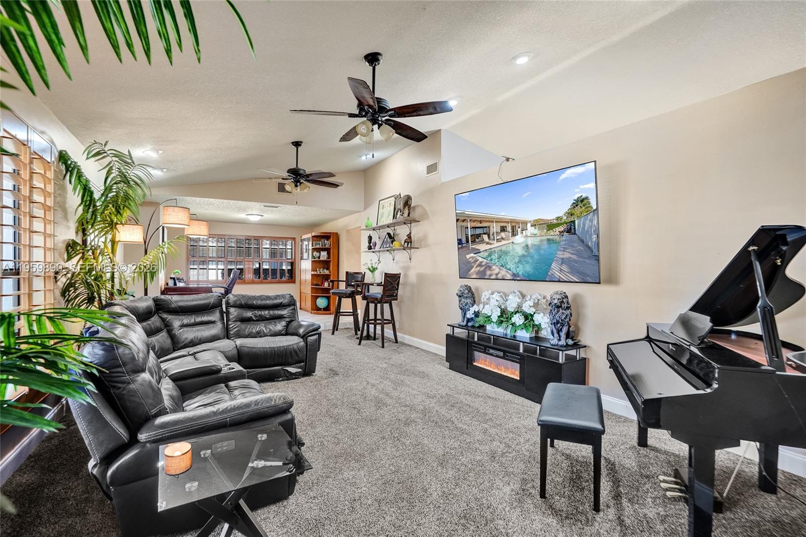 OAK WOOD - Residential