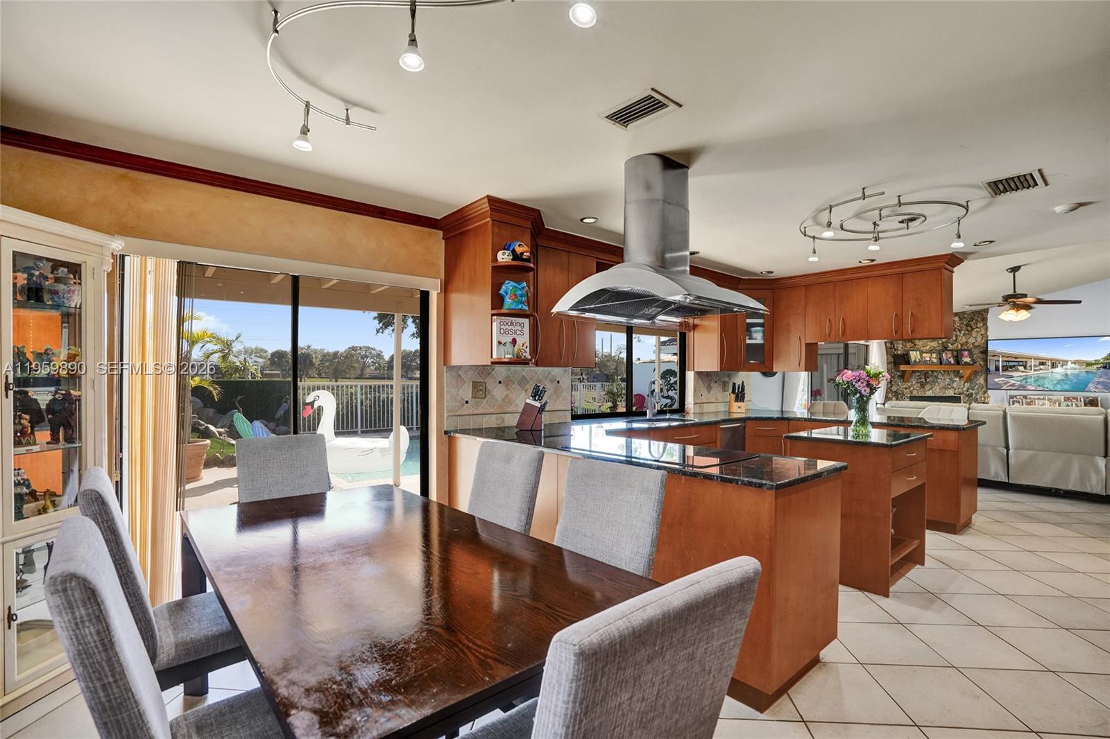 OAK WOOD - Residential