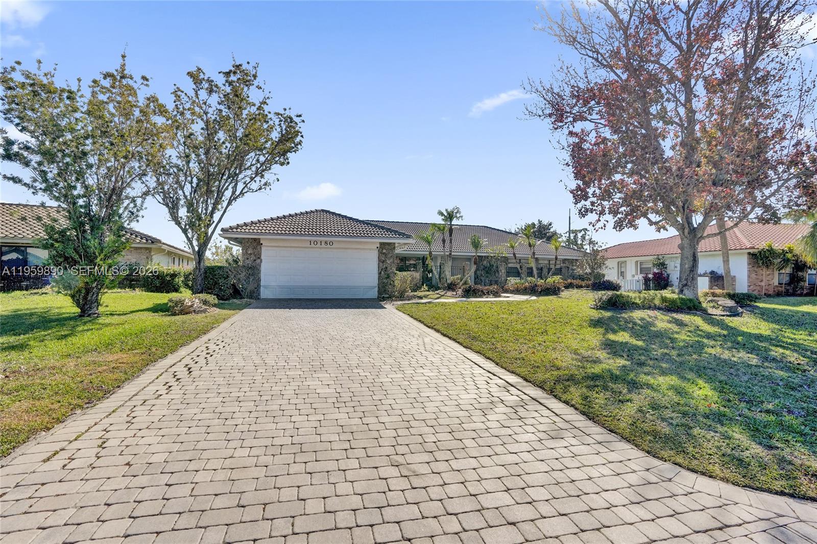 OAK WOOD - Residential