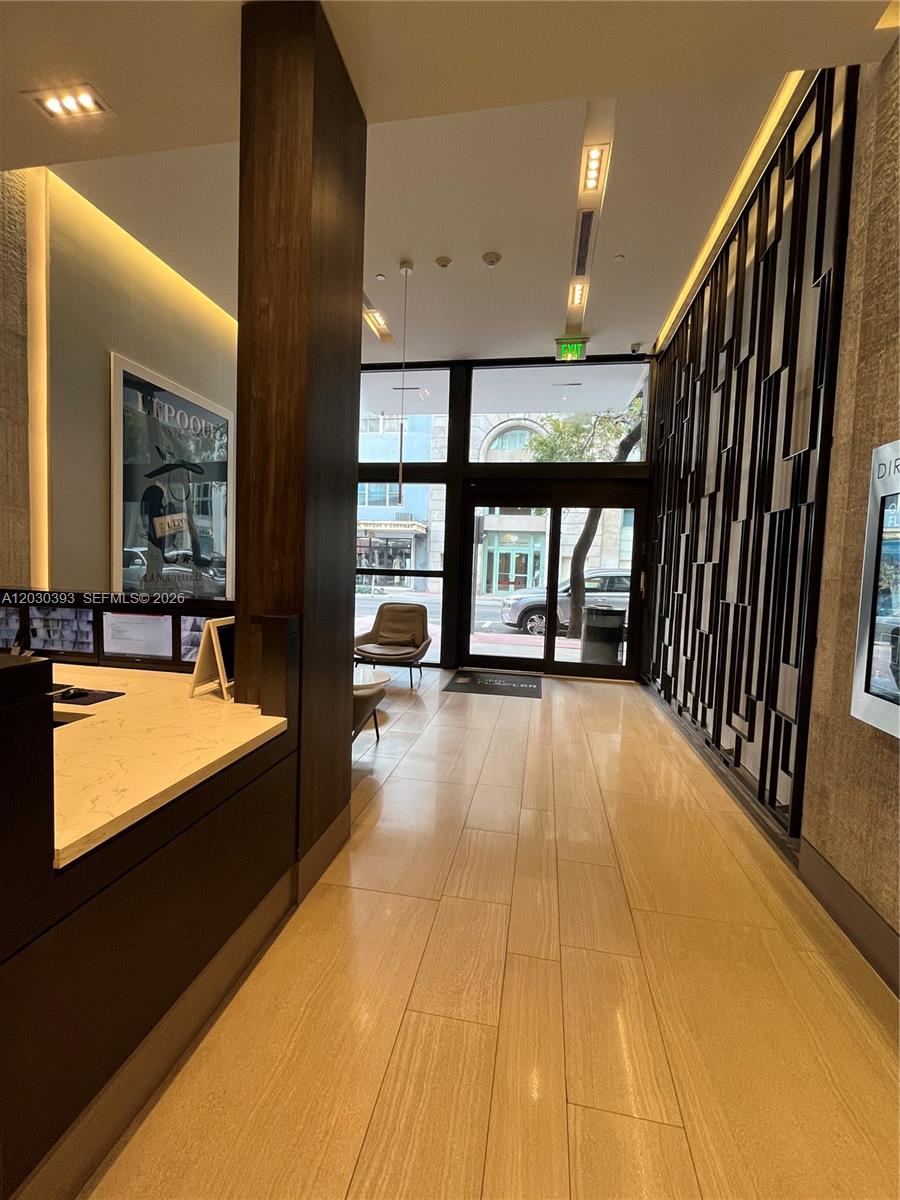14 NE 1st Ave 1210